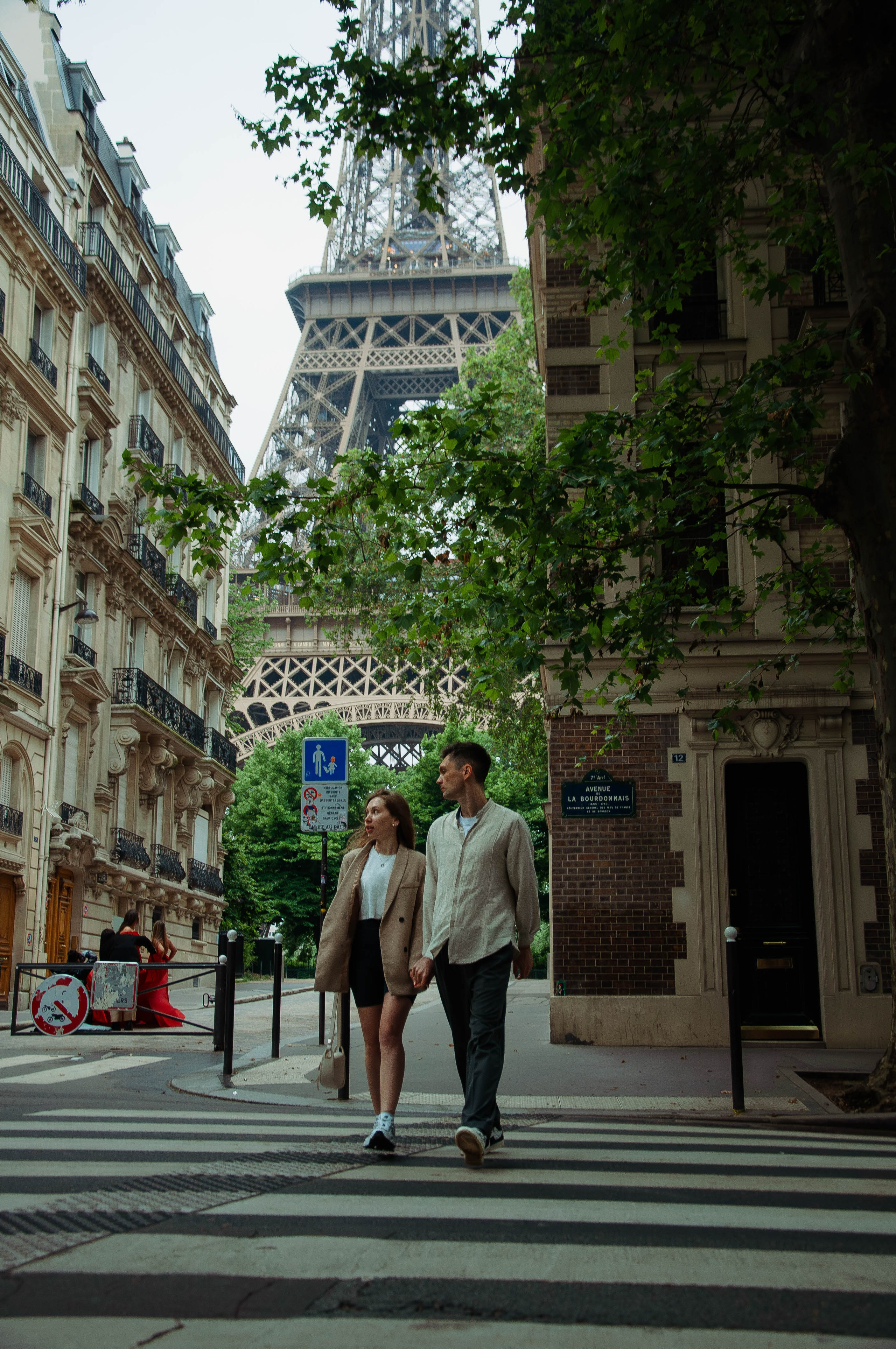 Лавстори у Эйфелевой Башни. Фотограф в Париже Полина Осипова