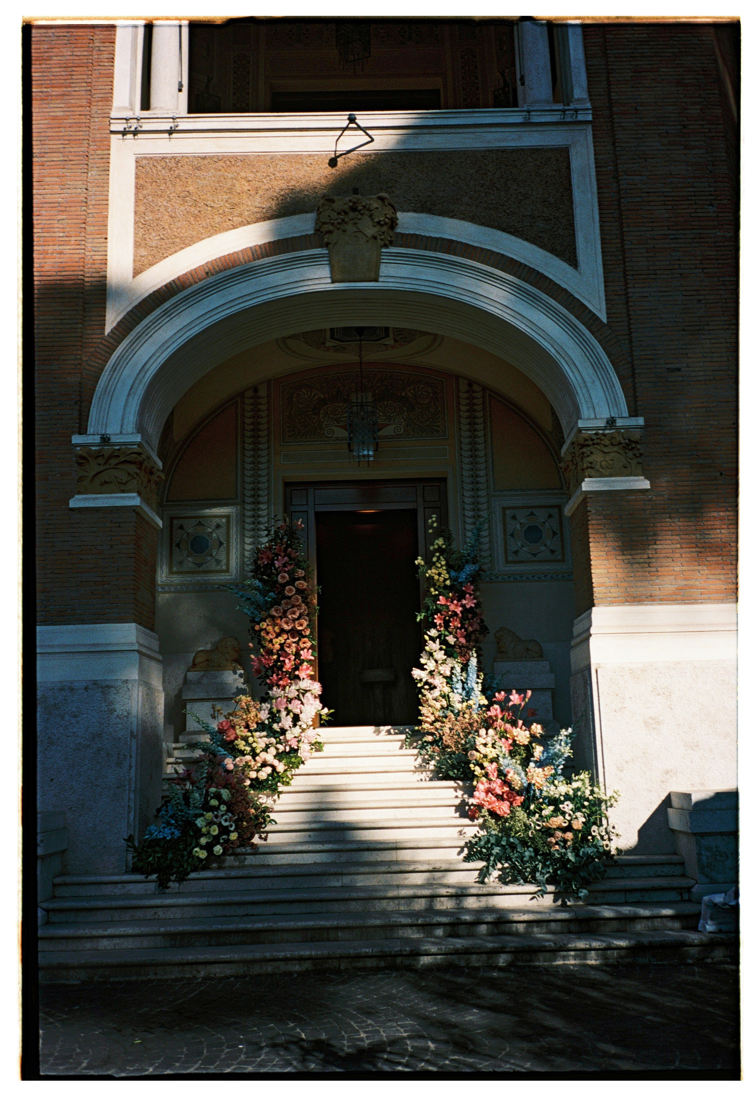 Celebrate love in the heart of Rome with a stunning wedding photoshoot at Villa Clara. Shot on Kodak Portra 400 film