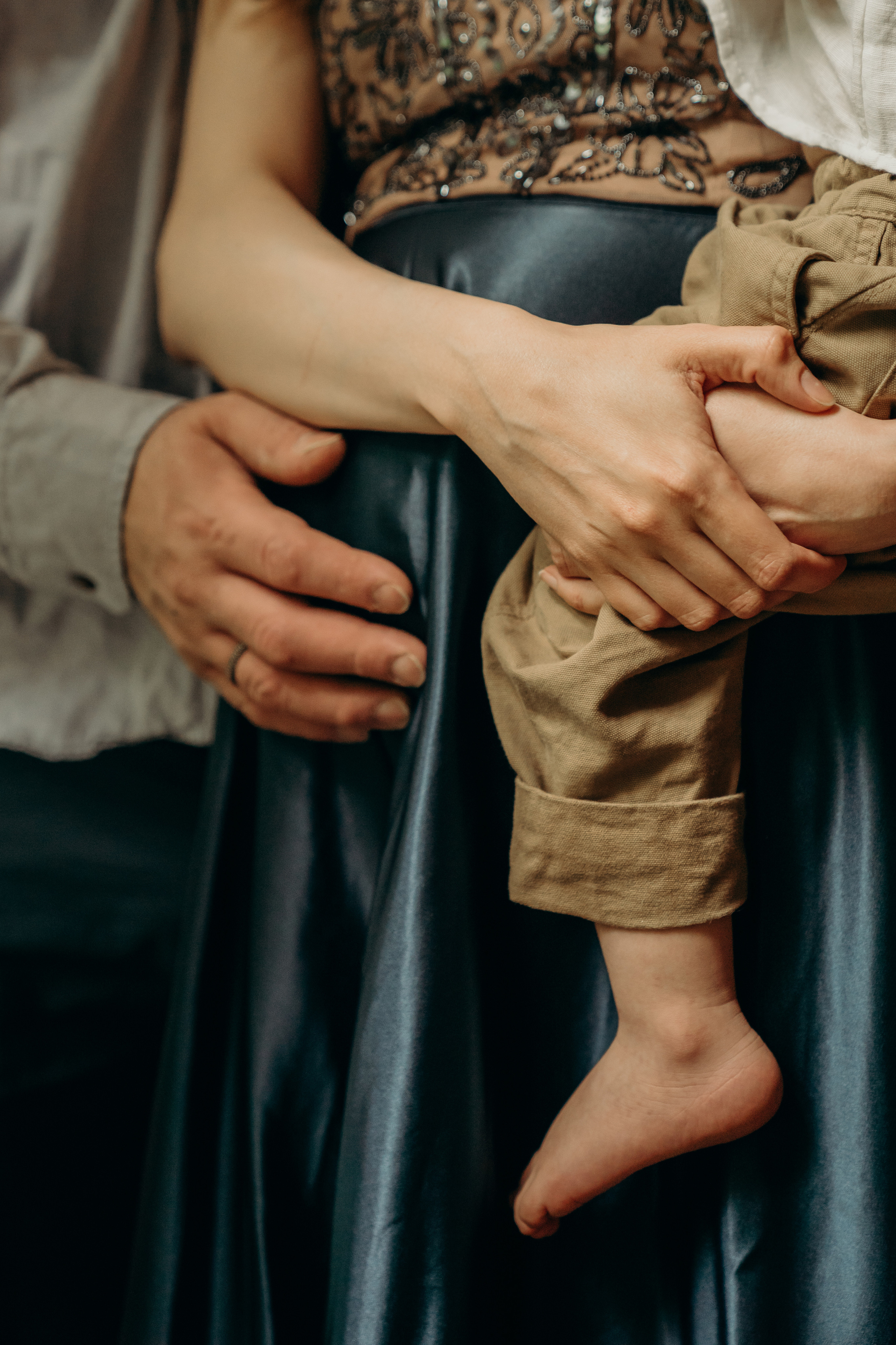 Maternity family photoshoot. Newcastle Upon Tyne Photographer Yana Balatskaya