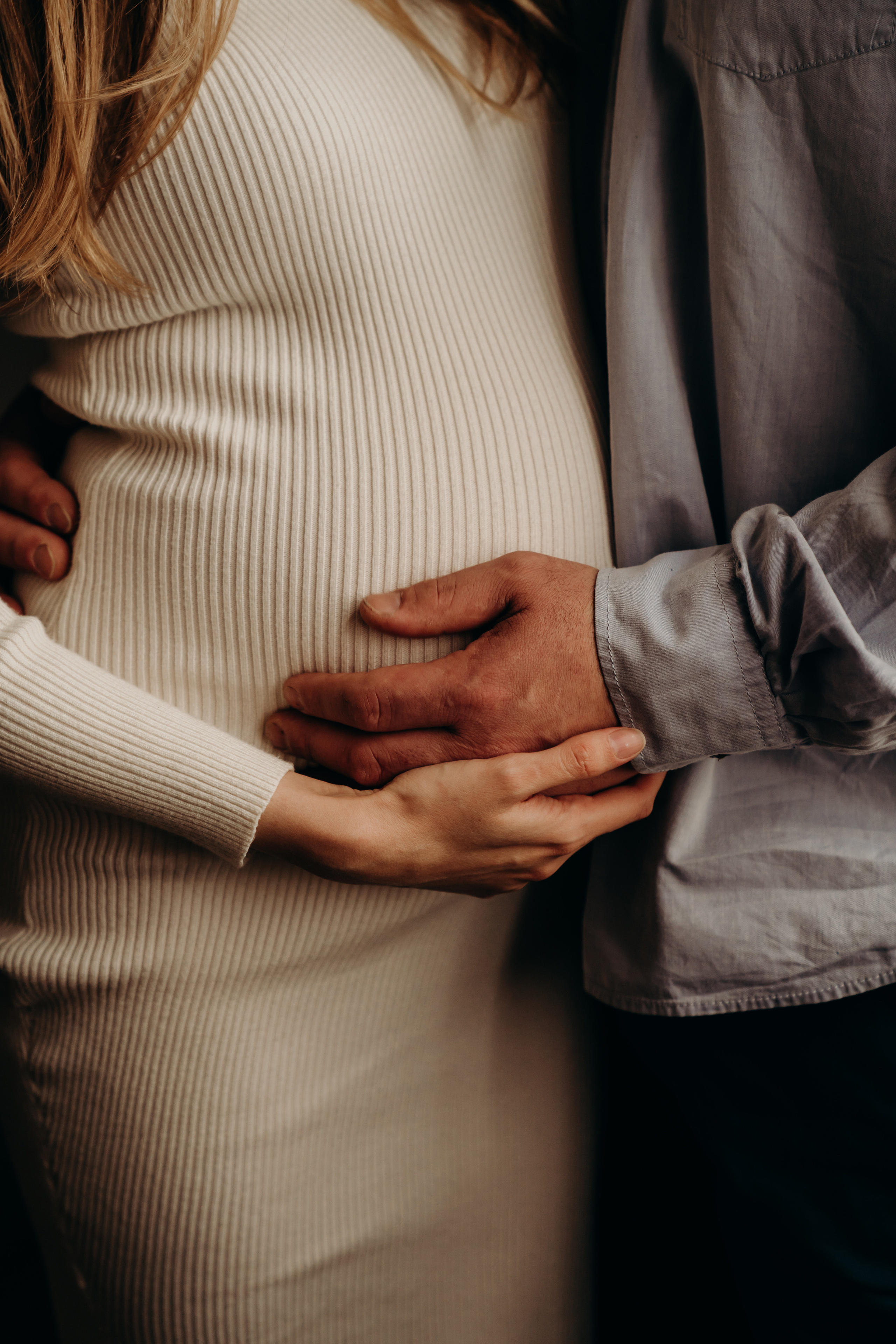 Maternity family photoshoot. Newcastle Upon Tyne Photographer Yana Balatskaya