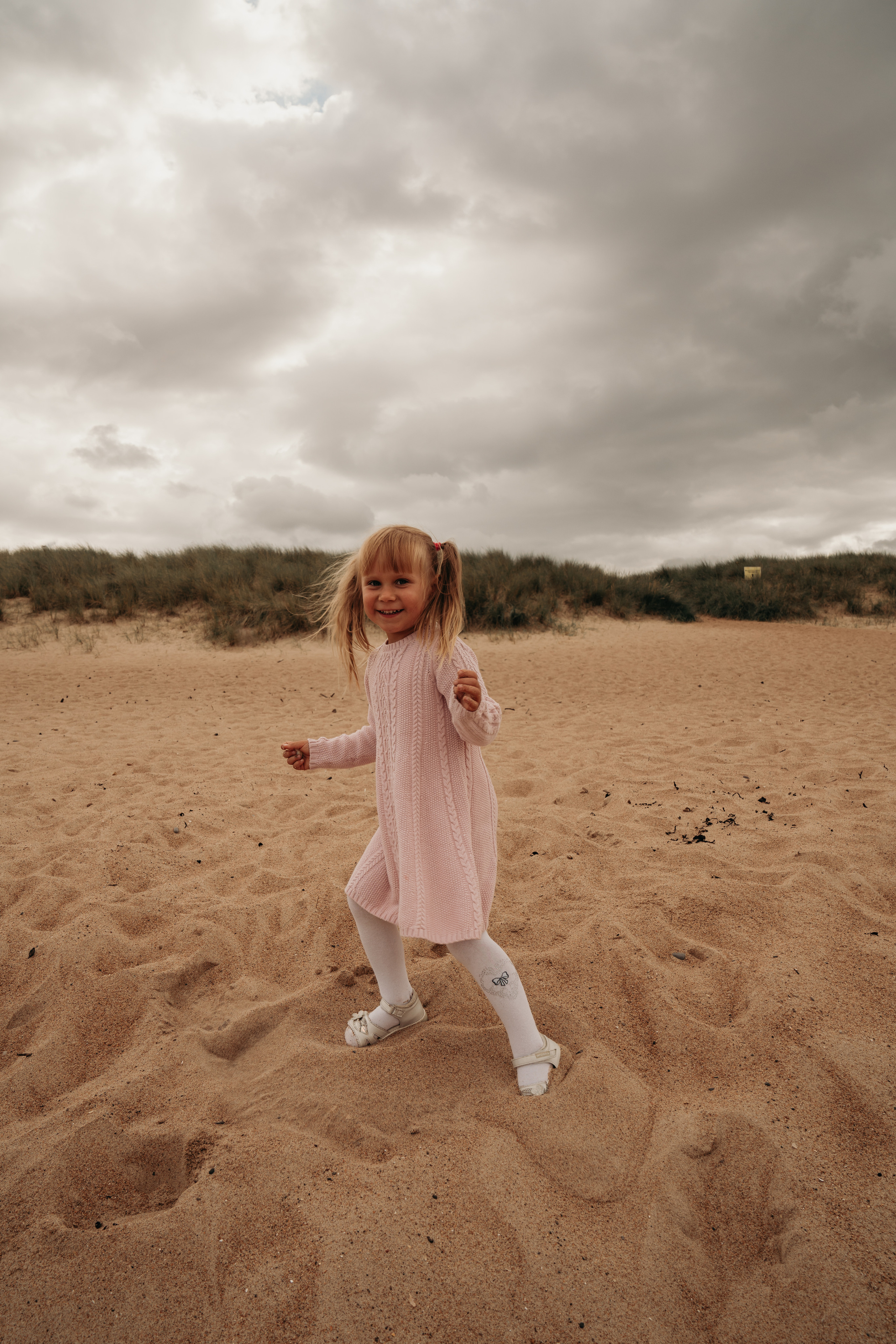 Coastal Family photography. Newcastle Upon Tyne Photographer Yana Balatskaya