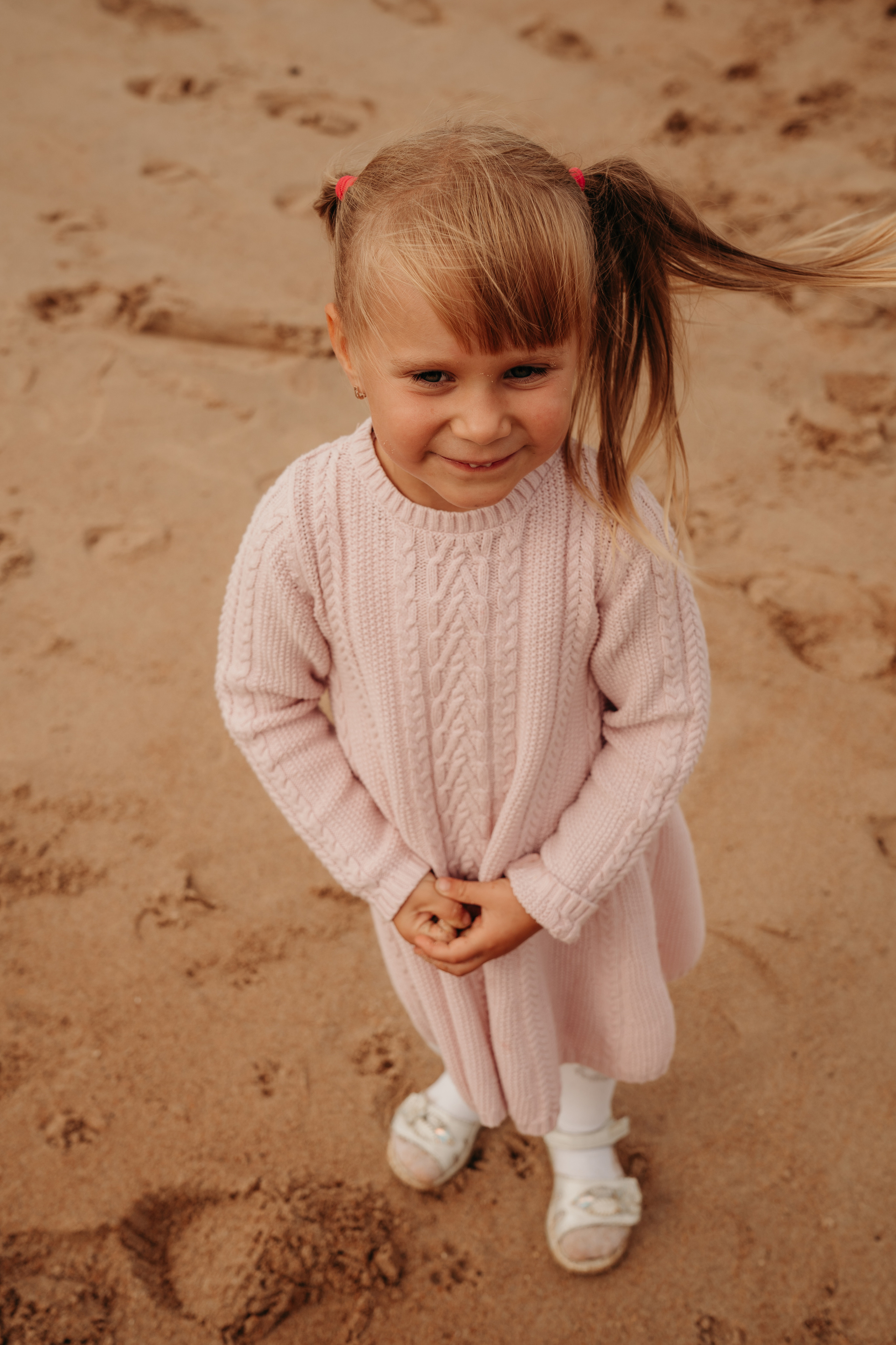 Coastal Family photography. Newcastle Upon Tyne Photographer Yana Balatskaya