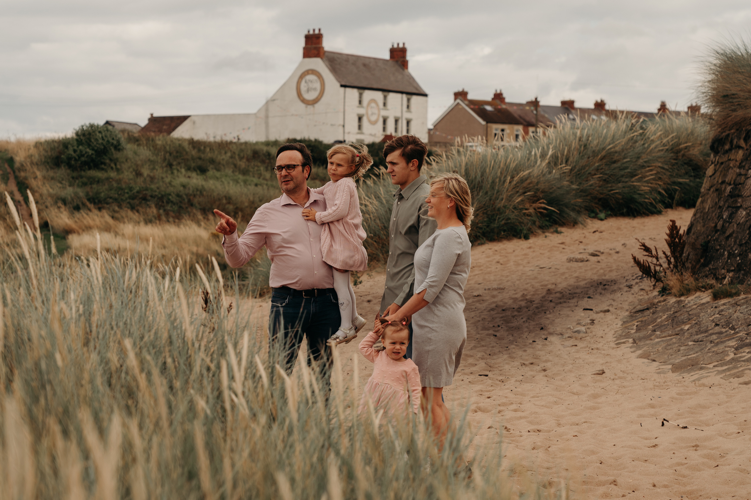 Coastal Family photography. Newcastle Upon Tyne Photographer Yana Balatskaya