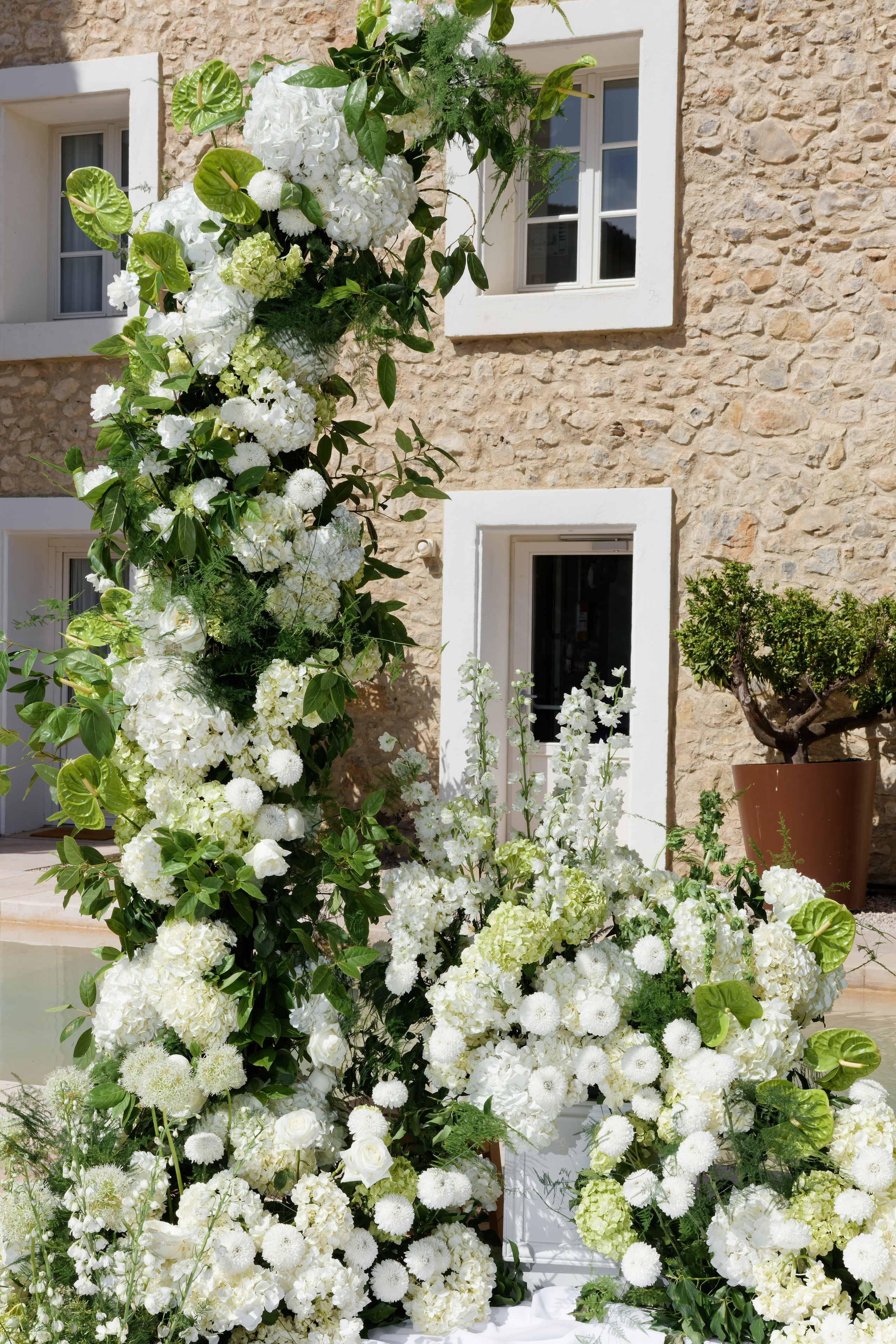 Wedding at Château L’Hospitalet in Narbonne, France. Destination Wedding Photographer — Nikita Burtsev