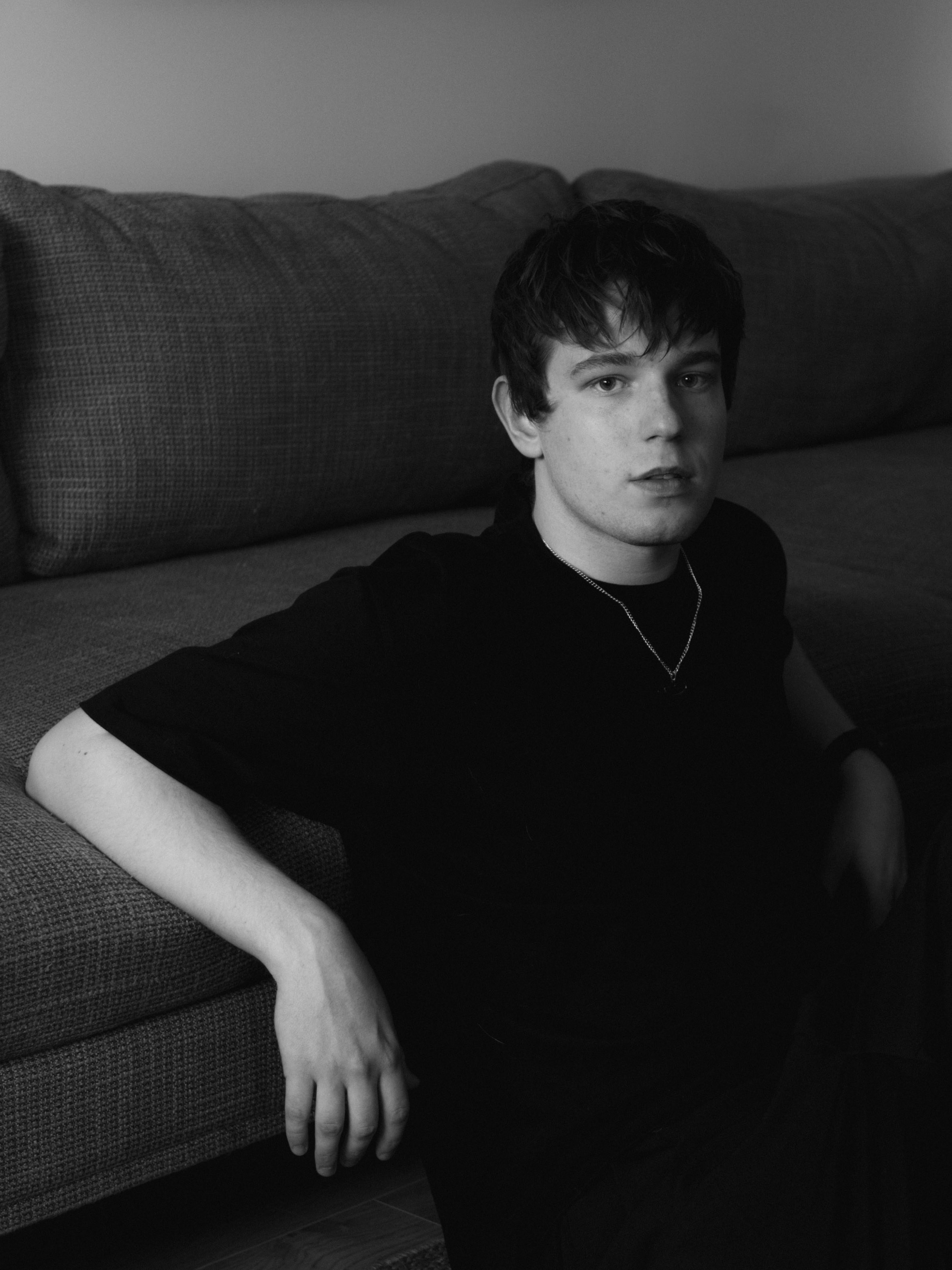 Kaamera ühel või teisel küljel. Meeste ja naiste fotograaf Tallinnas Anna Sipari