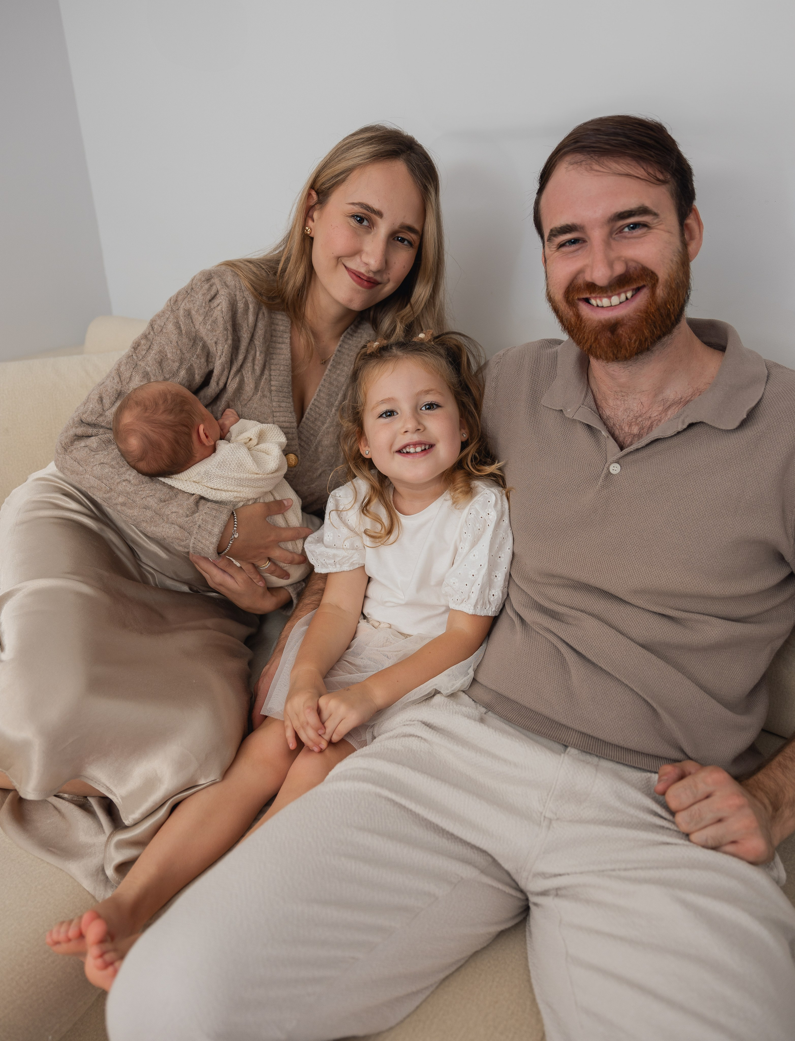 Newborn|Family Session. PHOTOGRAPHER IN LONDON