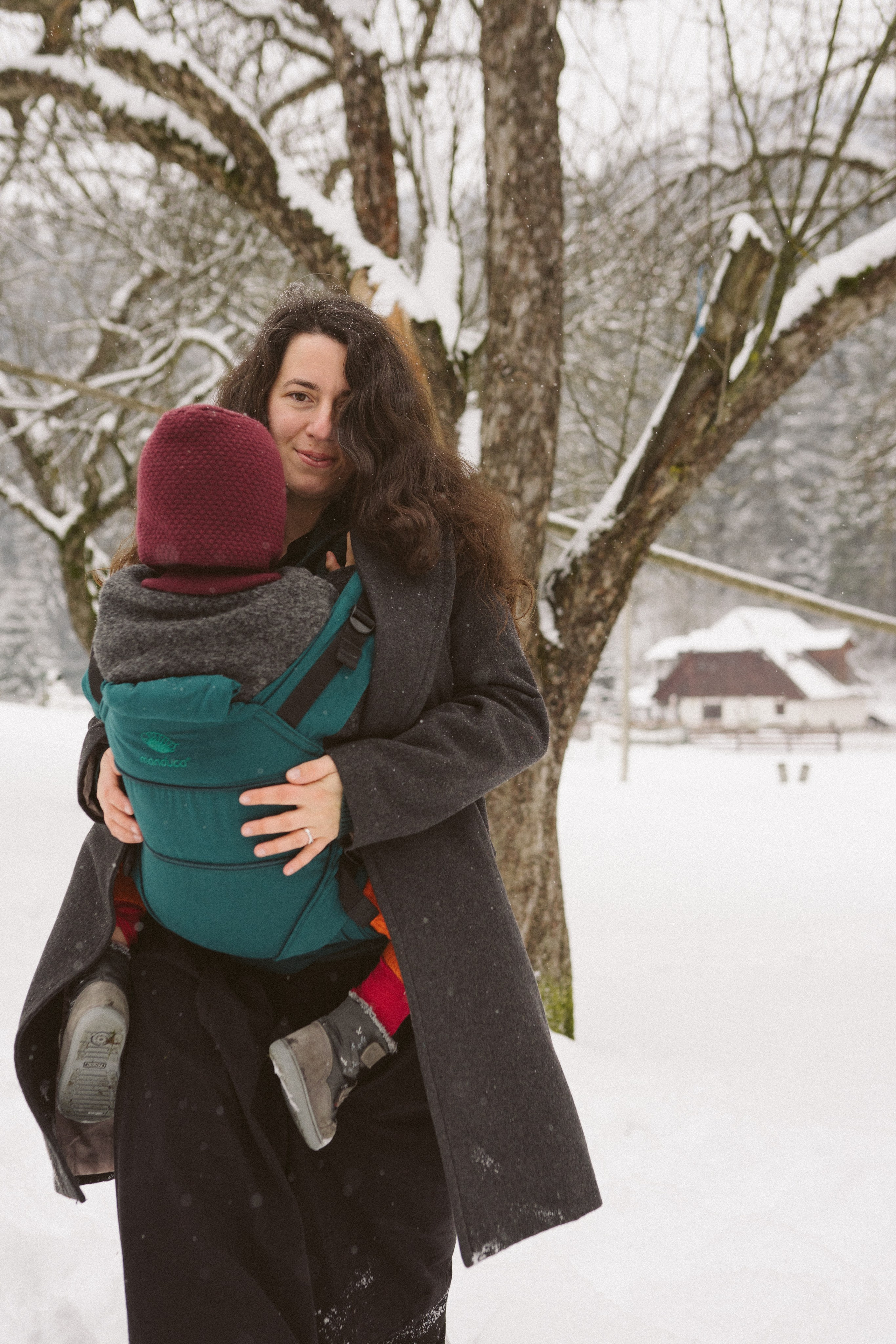 Review Manduca XT: Experiența mea de mamă | Mădălina Beda. Madalina Beda- Artist vizual, fotograf, doula la nastere, consultant babywearing Brasov si in toata tara