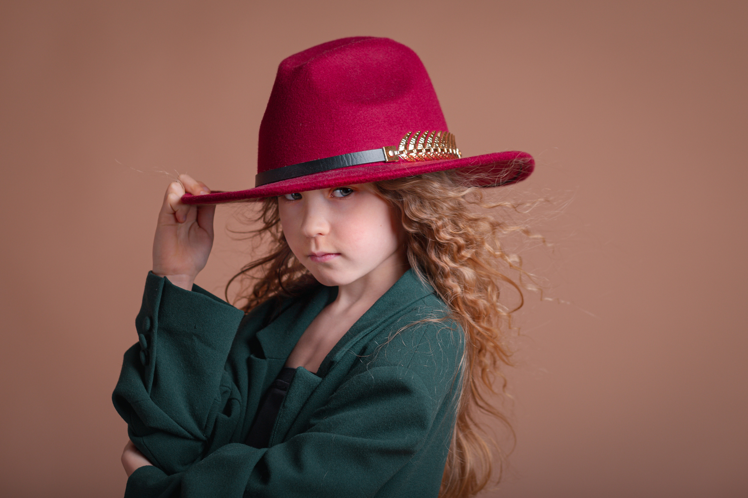 Снимки в студио, предметна  и продуктова фотография. Фотограф Бургас. Фотосесии в студио и на открито, портрети, заснемане