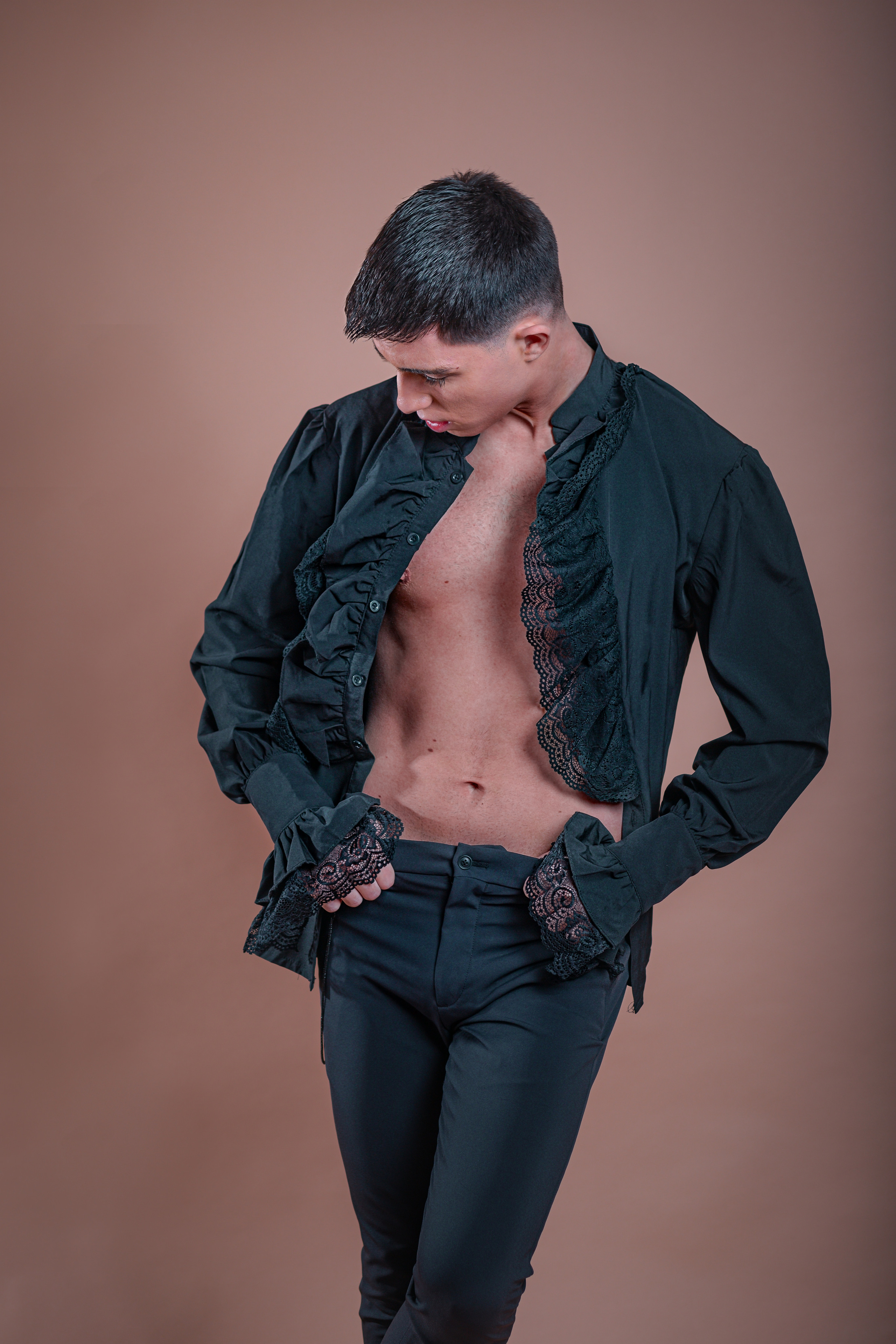 Снимки в студио, предметна  и продуктова фотография. Фотограф Бургас. Фотосесии в студио и на открито, портрети, заснемане