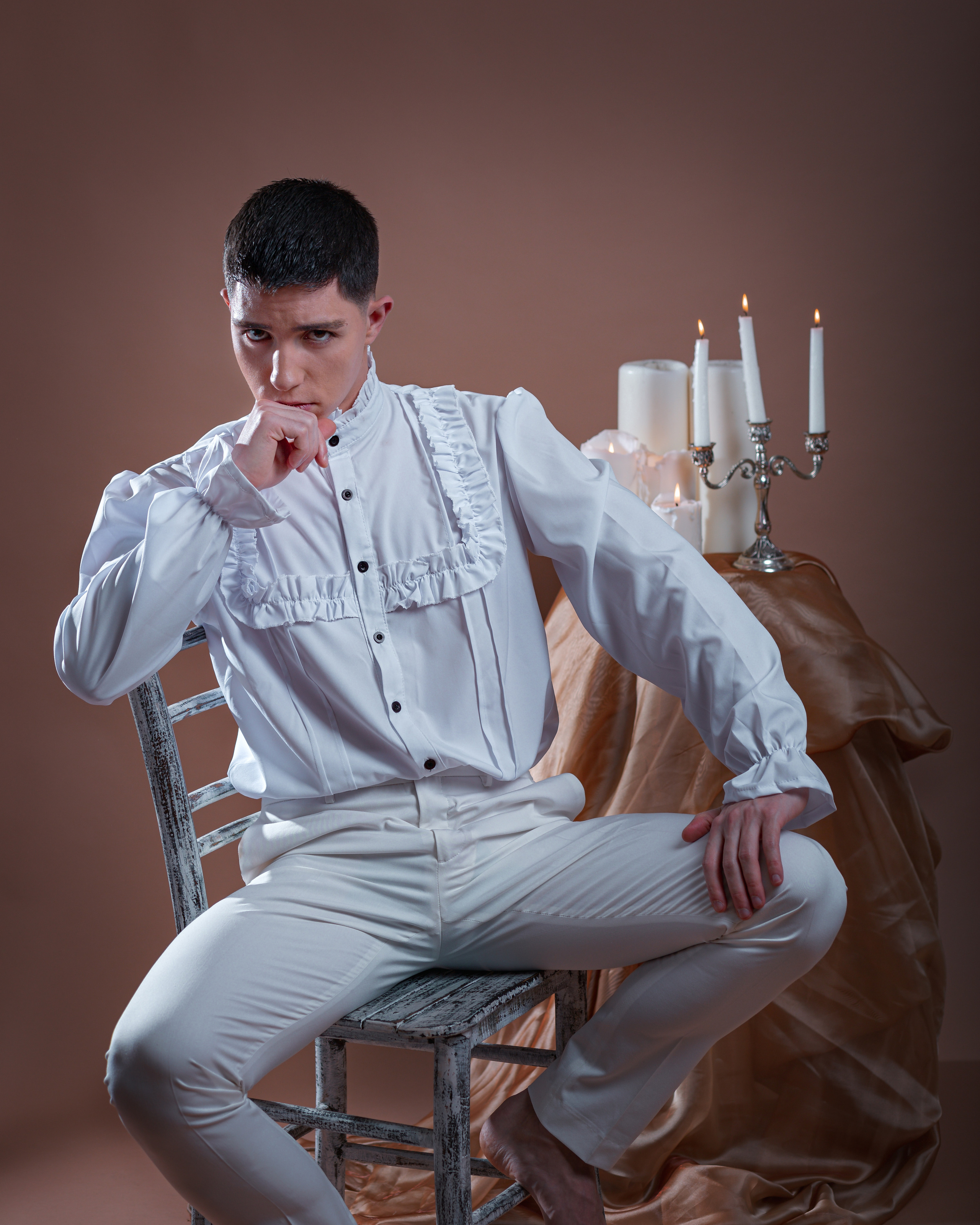 Снимки в студио, предметна  и продуктова фотография. Фотограф Бургас. Фотосесии в студио и на открито, портрети, заснемане