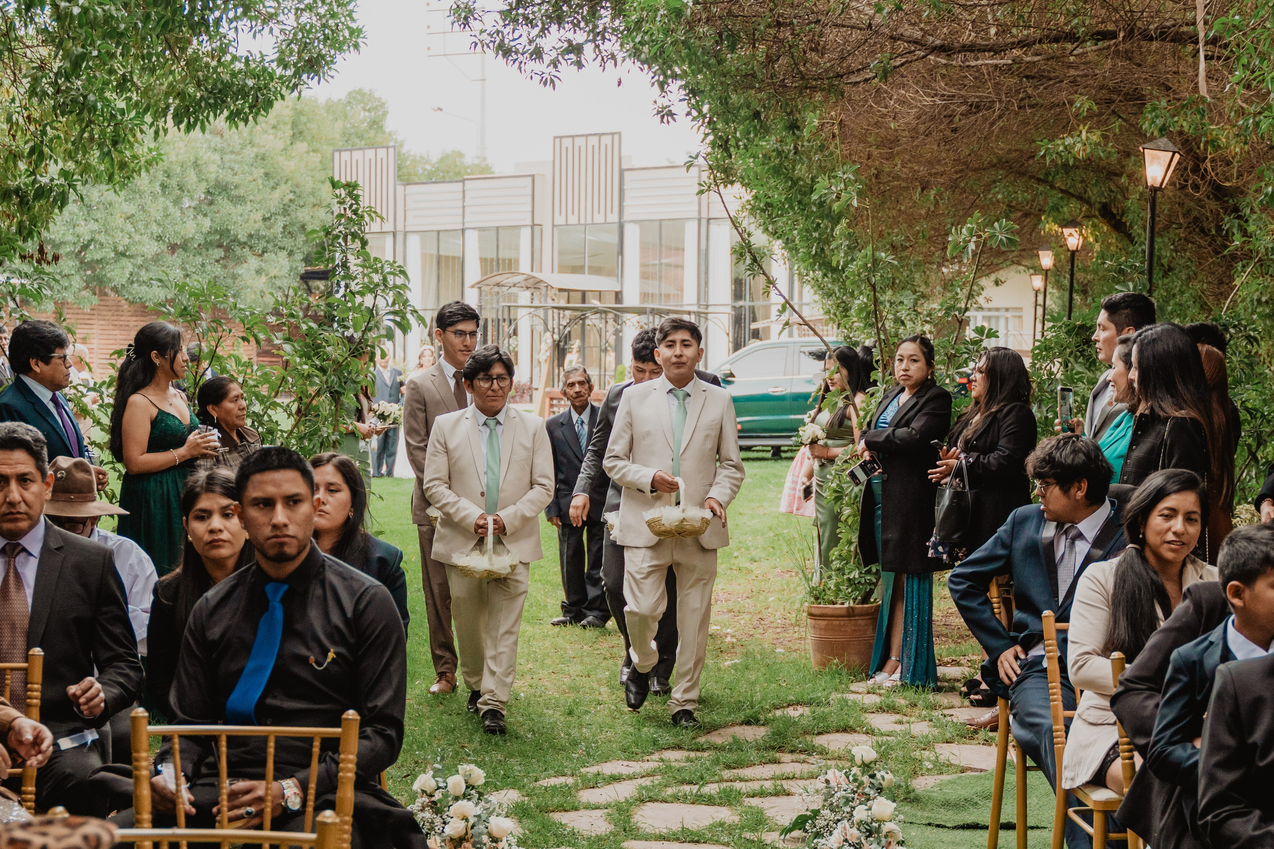 FERNANDO + MARIBEL | BODA RELIGIOSA. Studio KVTA | Fotografía y Video de Bodas en Arequipa