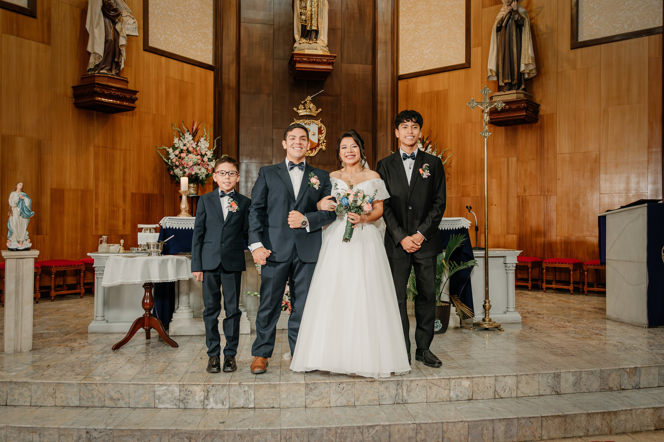 ALEJANDRA + RODRIGO BODA RELIGIOSA. Studio KVTA | Fotografía y Video de Bodas en Arequipa