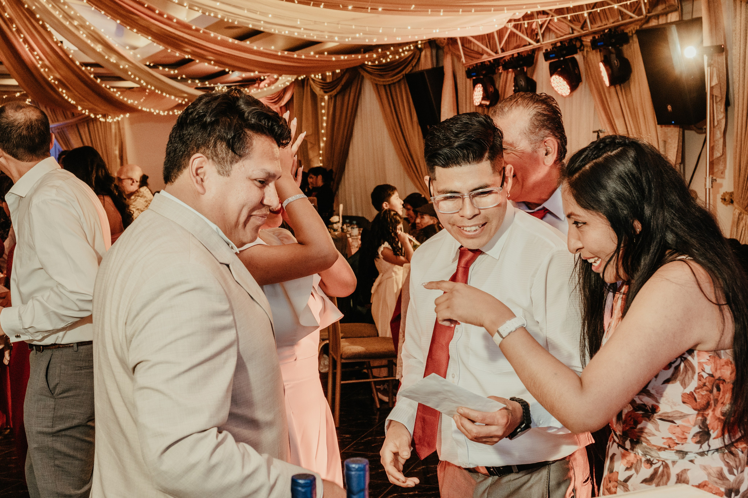 VANESSA + FRANKLIN BODA RELIGIOSA. Studio KVTA | Fotografía y Video de Bodas en Arequipa
