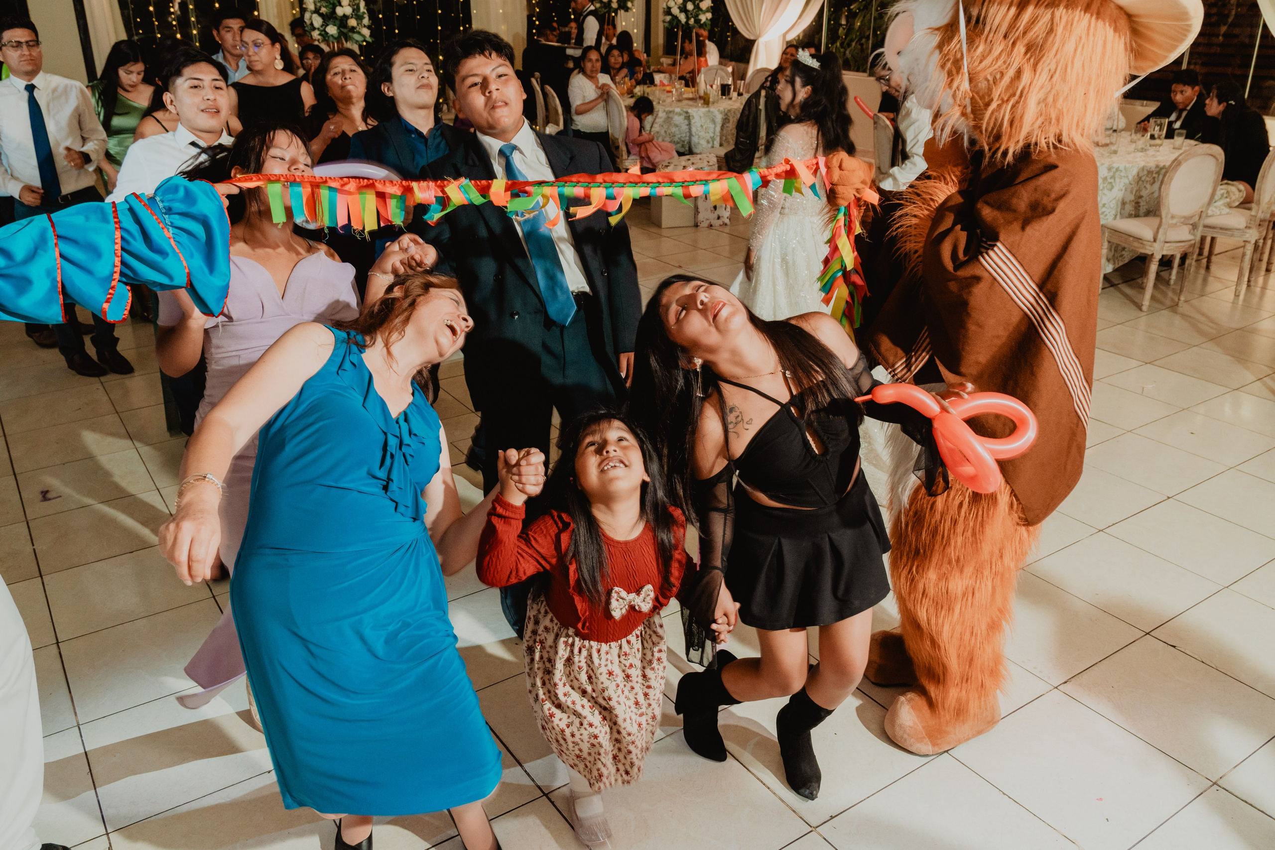 FERNANDO + MARIBEL | BODA RELIGIOSA. Studio KVTA | Fotografía y Video de Bodas en Arequipa