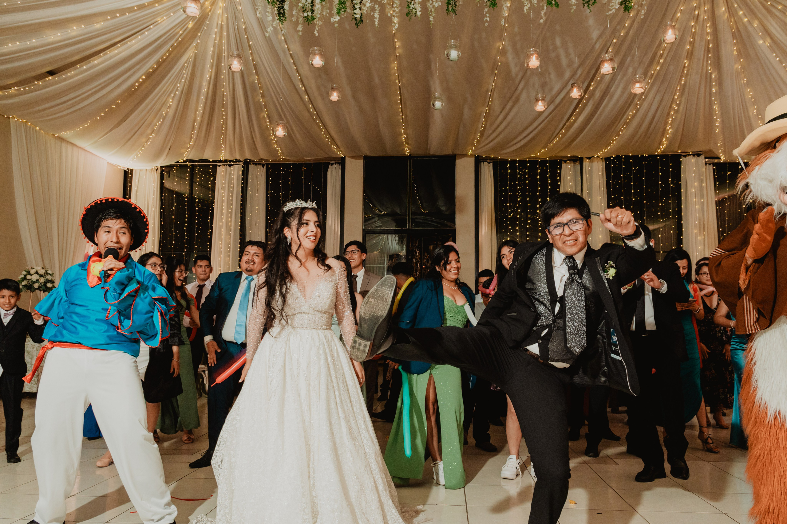FERNANDO + MARIBEL | BODA RELIGIOSA. Studio KVTA | Fotografía y Video de Bodas en Arequipa