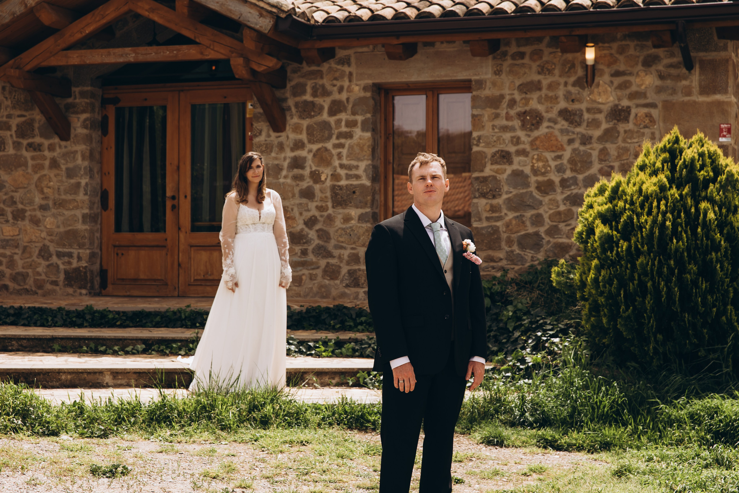 Couple portraits in Marseille – authentic Mediterranean photography.