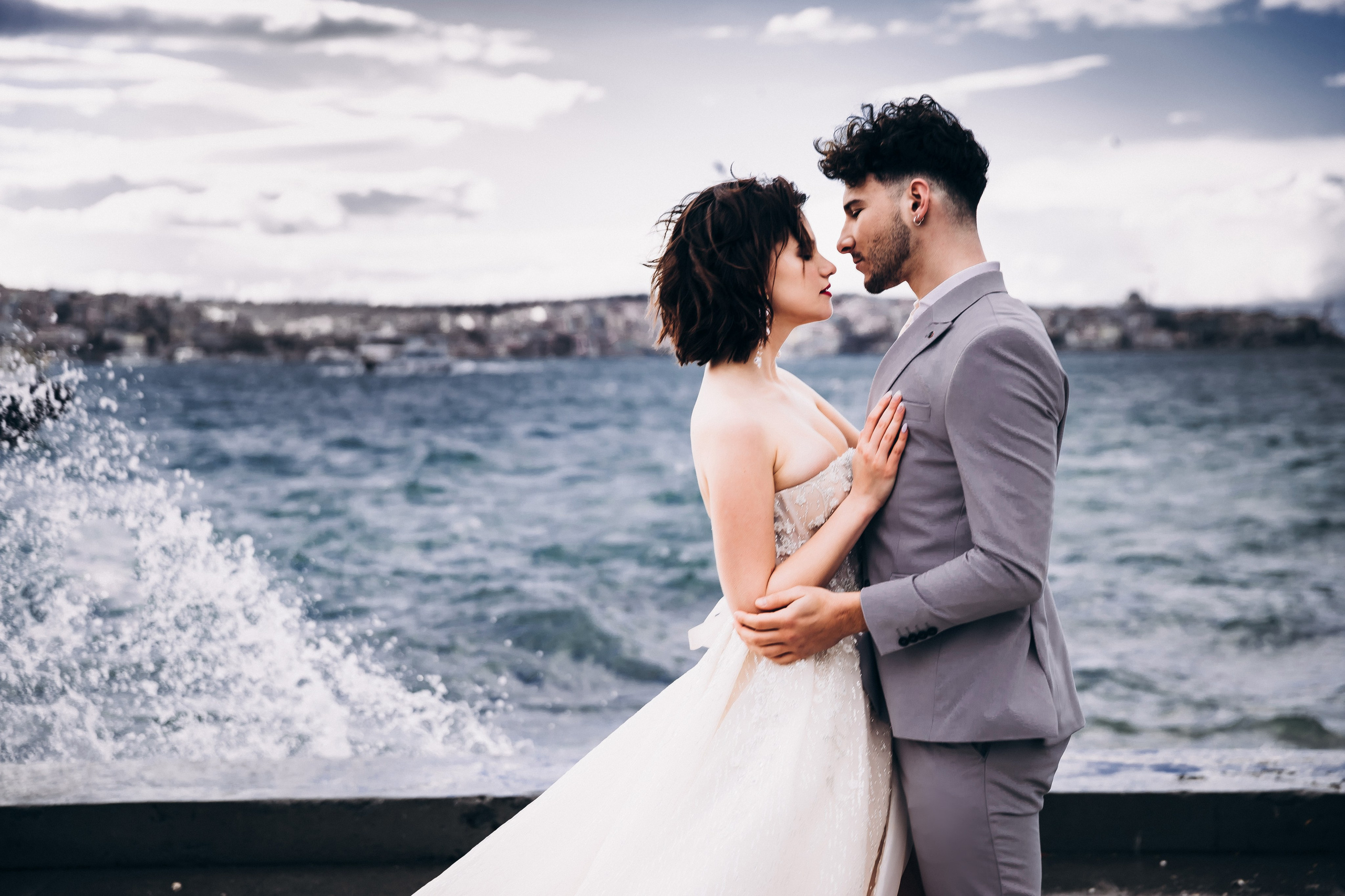 Wedding in Turkey – romantic couple portrait with Bosphorus sunset