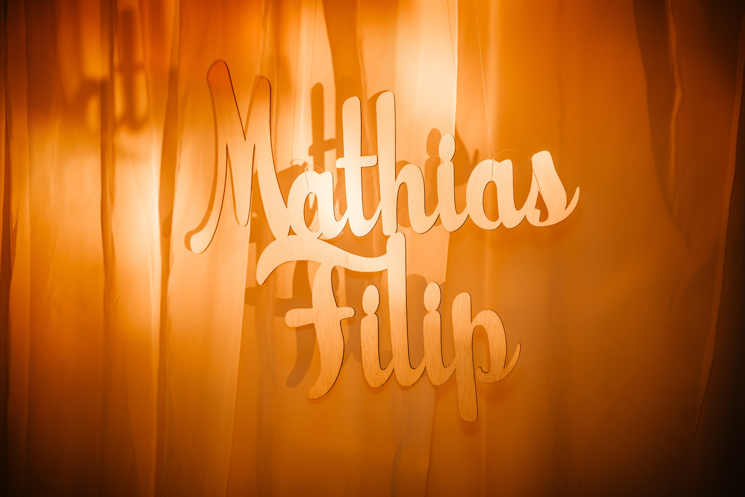 Mathias Filip. Raw Studio. Fotograful tau de nunta!