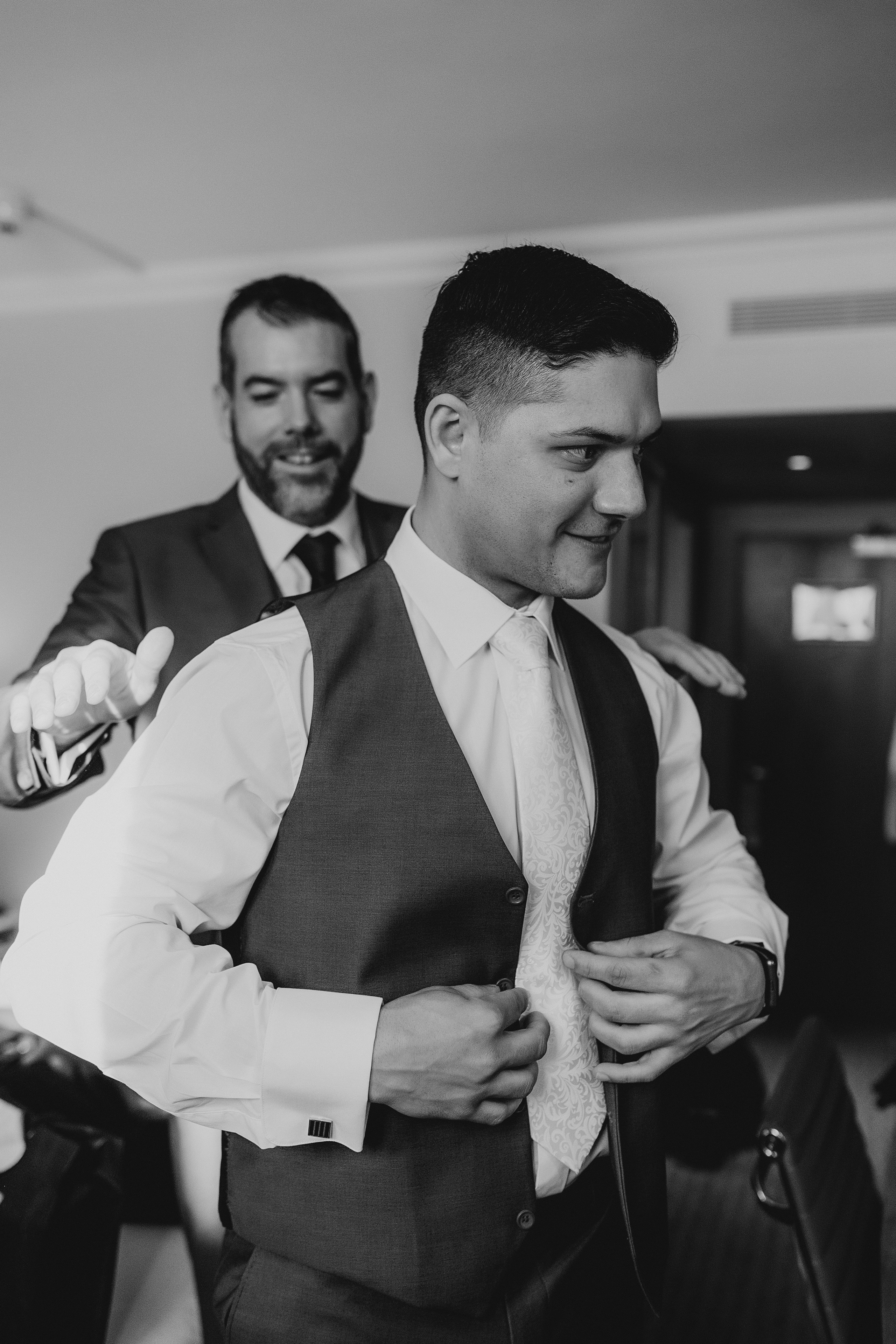 Megan & Oneias. Main