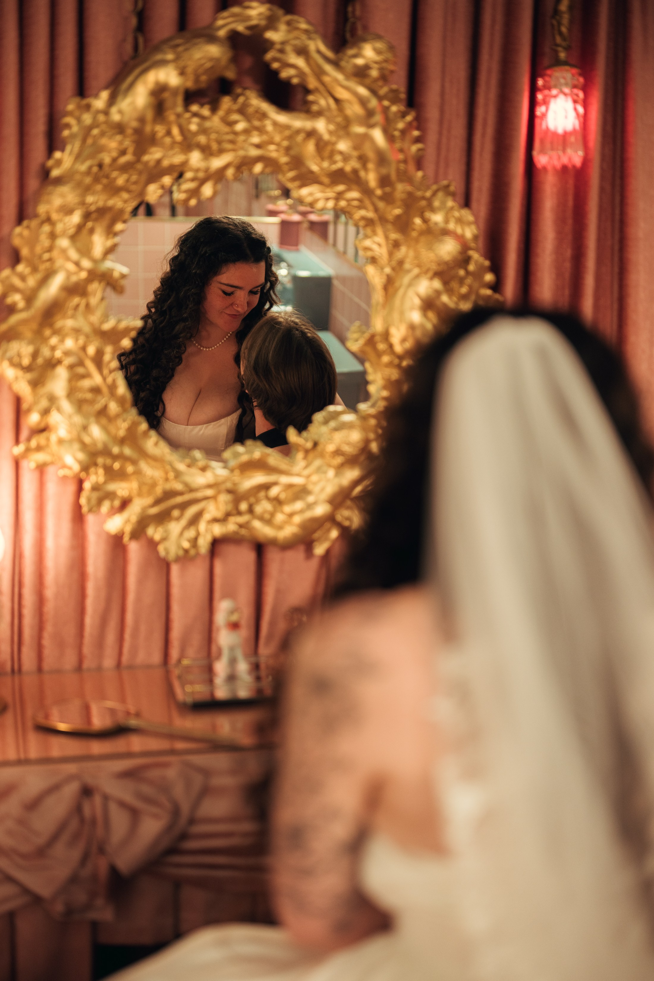 Wanda&Chance. Wedding & elopement photographer Viktoriya Kravtsov. Las Vegas