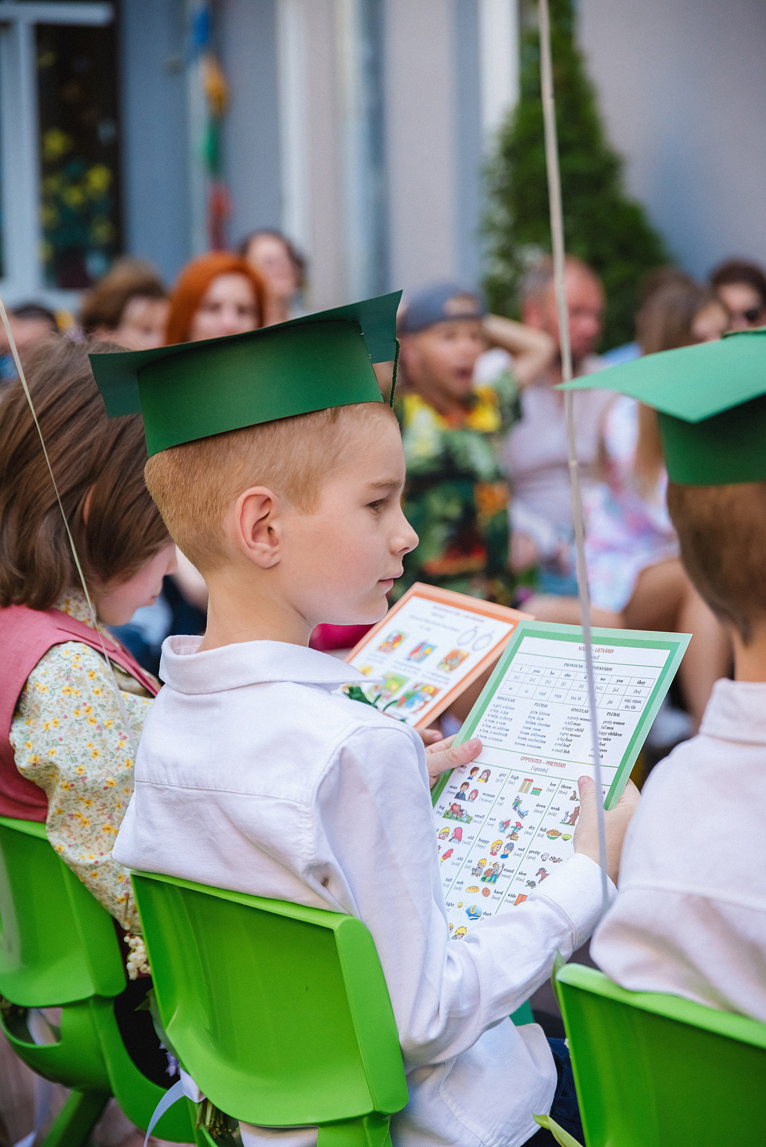 Zīles Skolas Izlaidums. Fotogrāfs Rīgā. Gīmenes, individuālās un dažādu produktu fotosesijas