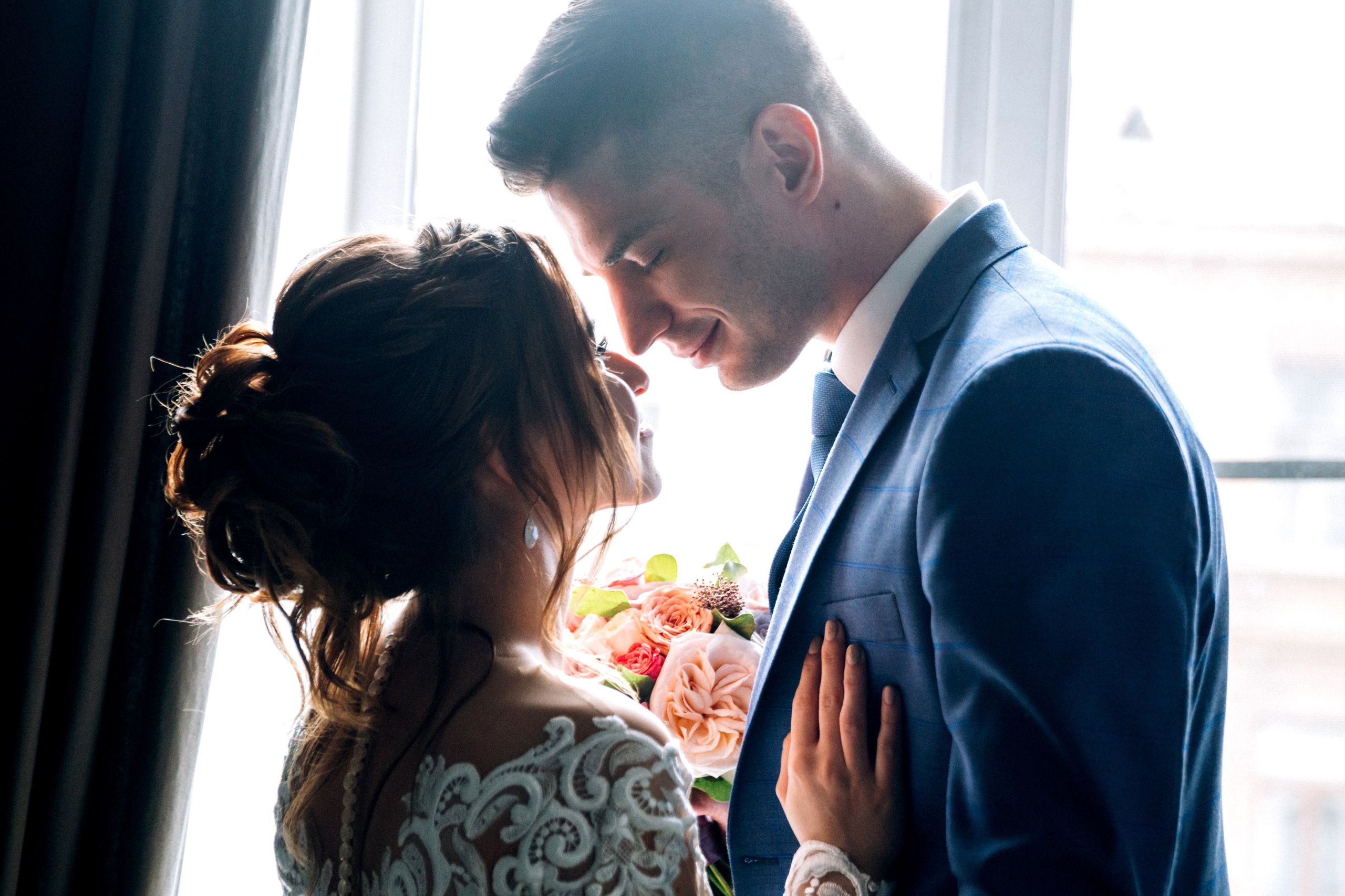 Poročna fofografija. Fotografinja in videografinja Mariia Bortiakova iz Slovenije: fotografiranje dogodkov, portretov in snemanje videov po vsej Sloveniji