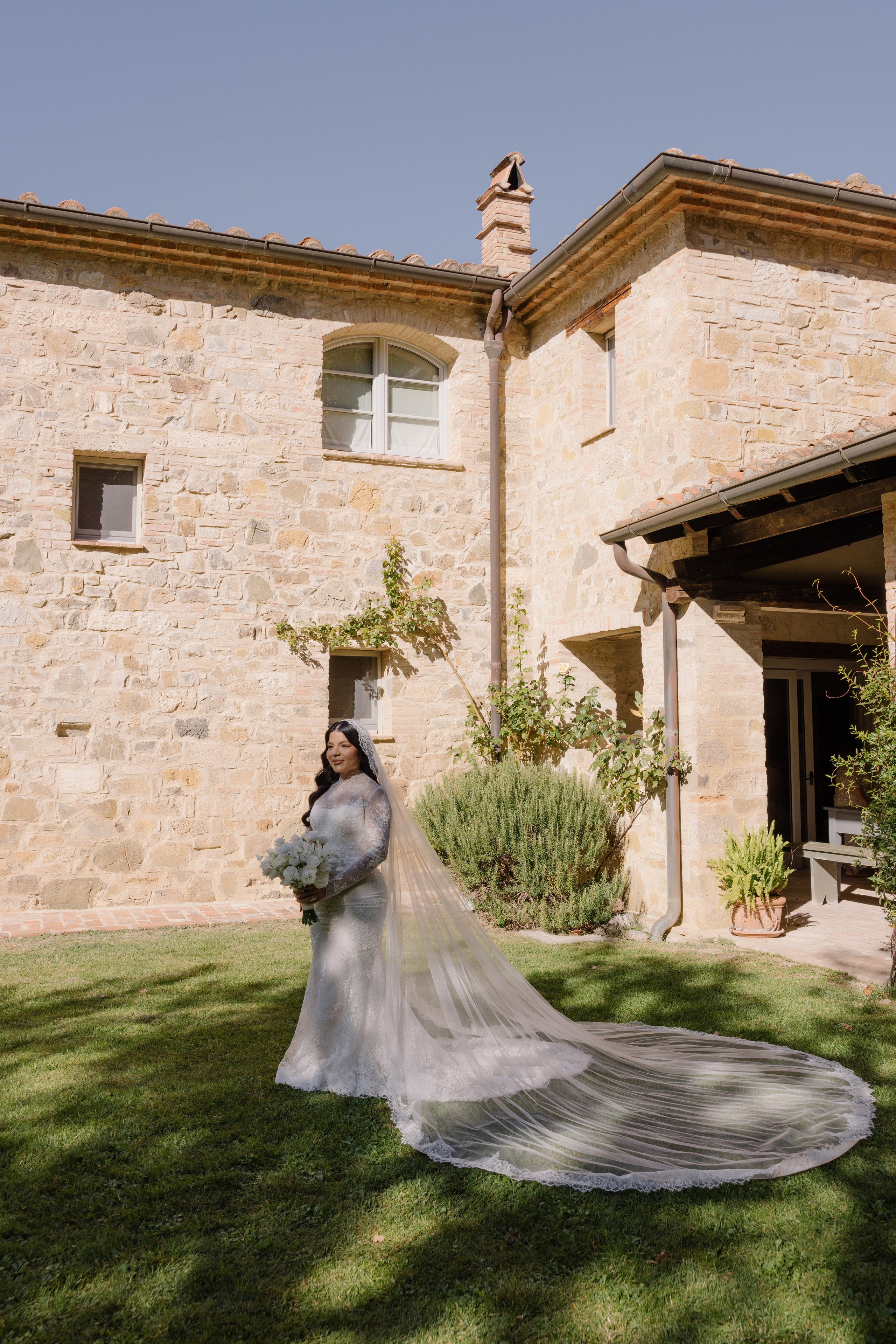 Mitcell&Melanie digital. Wedding photographer Italy