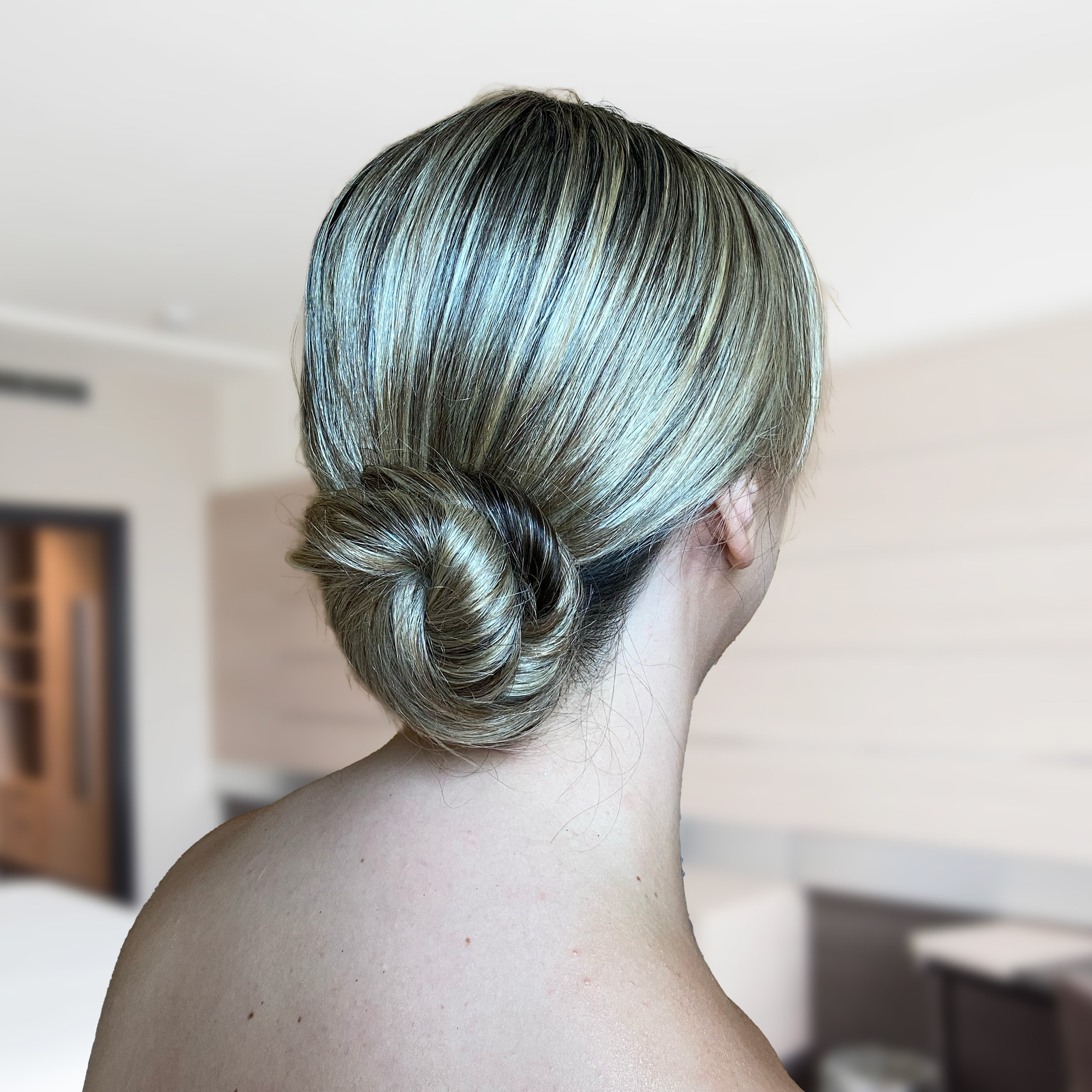 Wedding hairstyles in Rome, Italy. Curls, waves, up-do’s. Makeup artist and hairstylist in Rome Italy | Kate Lisi