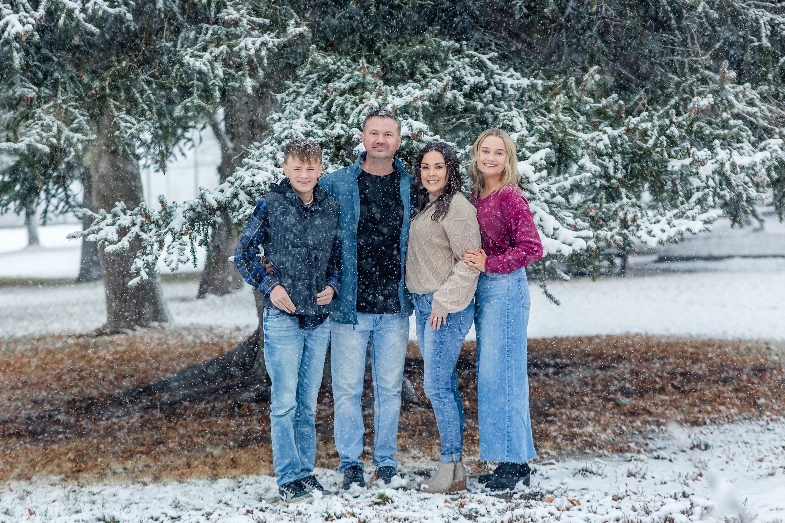 Cassidee. Wedding photographer Utah. Weddings, Families, Portraits