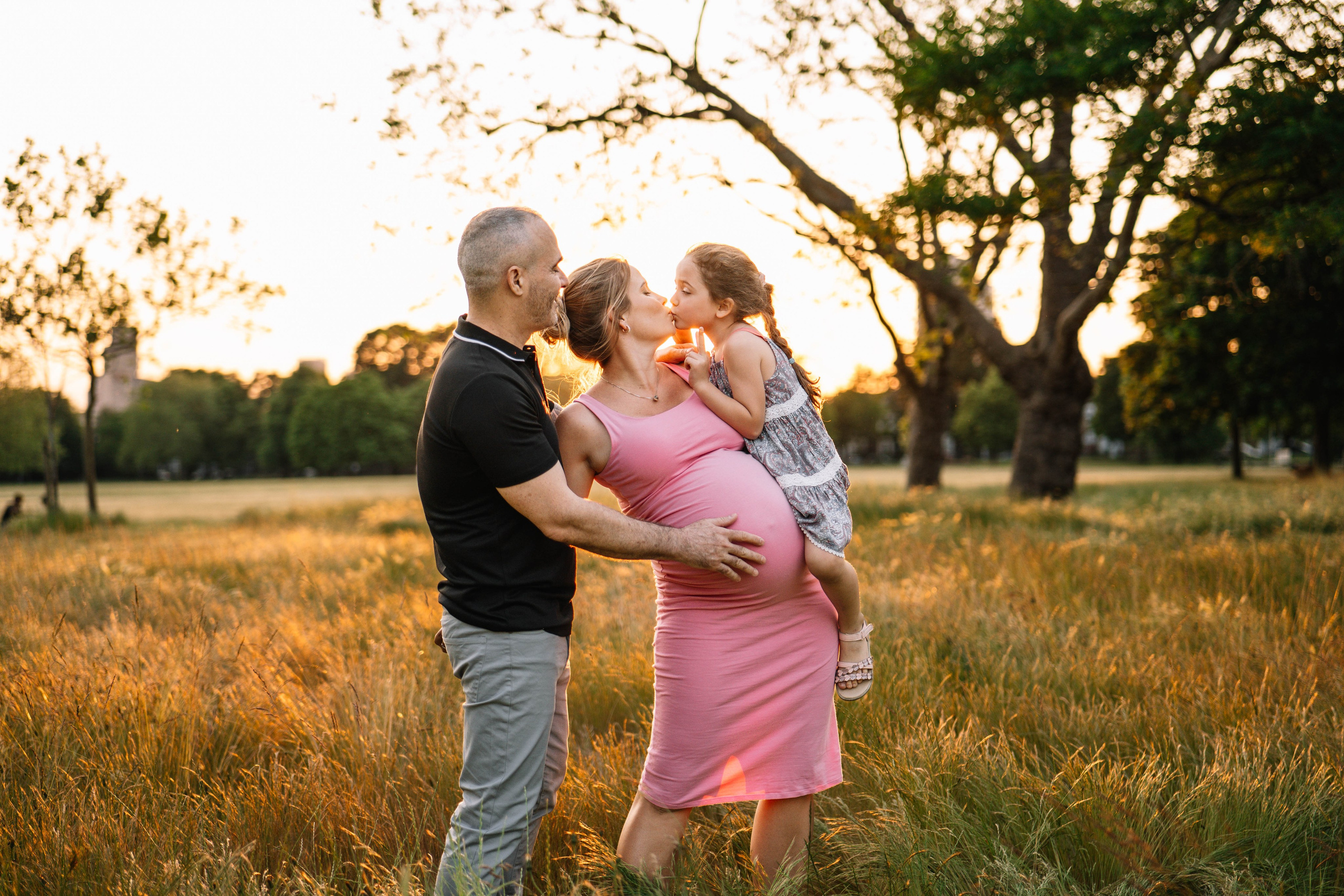 Family in the park. Wedding and family photographer in London