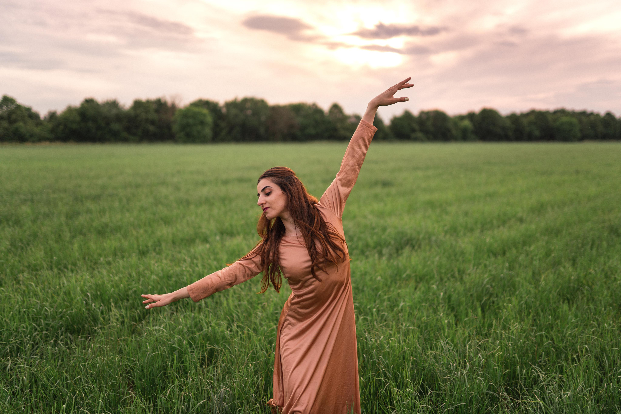 Sunset with Ballett Releve. Fotografie und Henna Kunst in Köln — Sylvette Loda