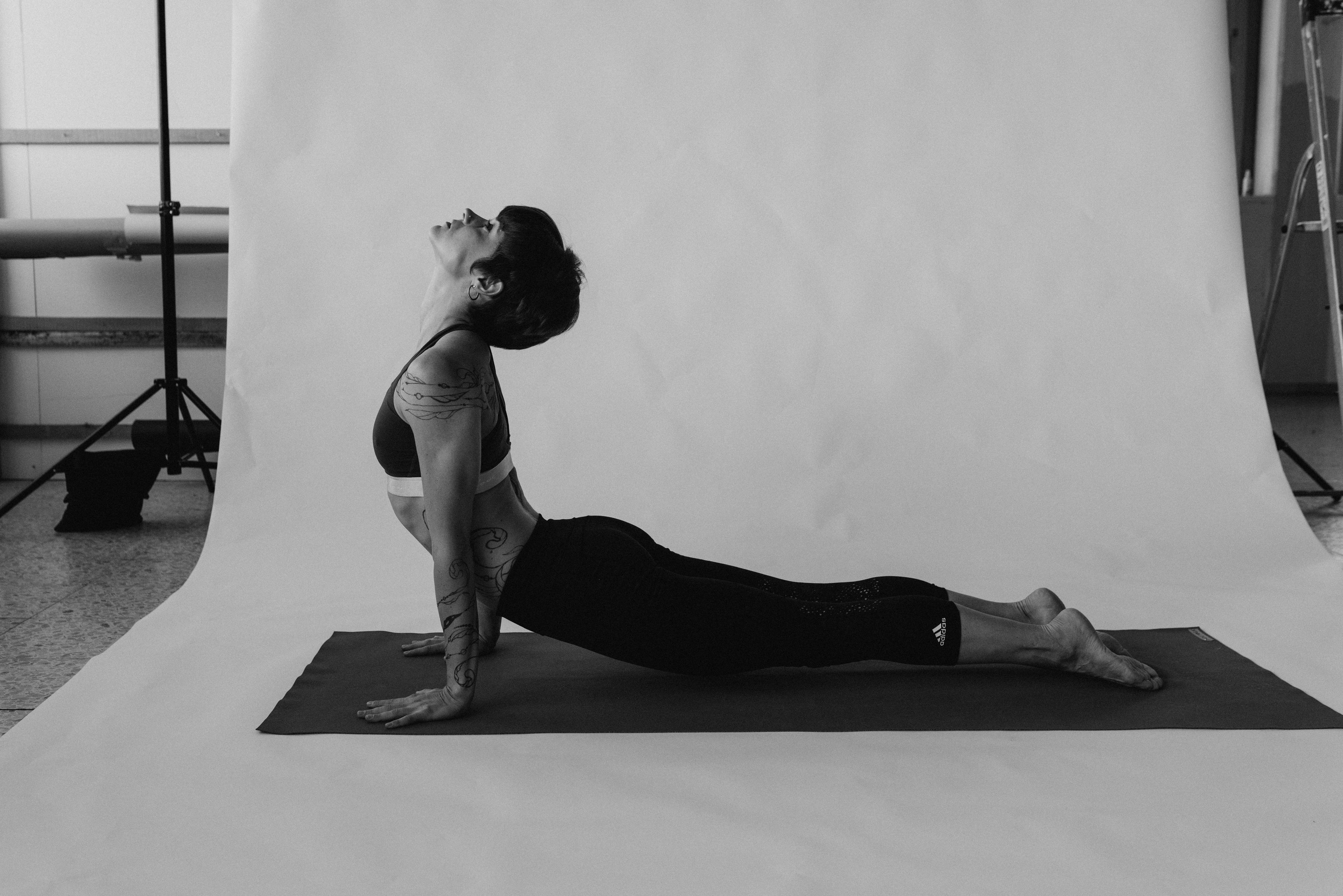 Yoga with Lada — jagua bodyart. Fotografie und Henna Kunst in Köln — Sylvette Loda