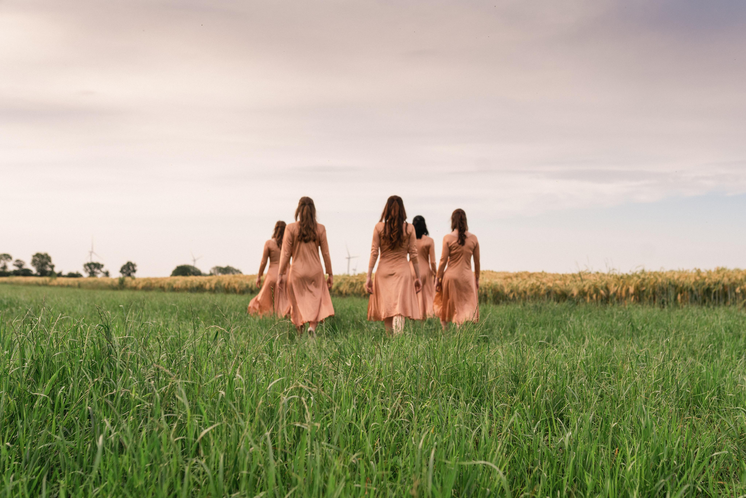 Sunset with Ballett Releve. Fotografie und Henna Kunst in Köln — Sylvette Loda