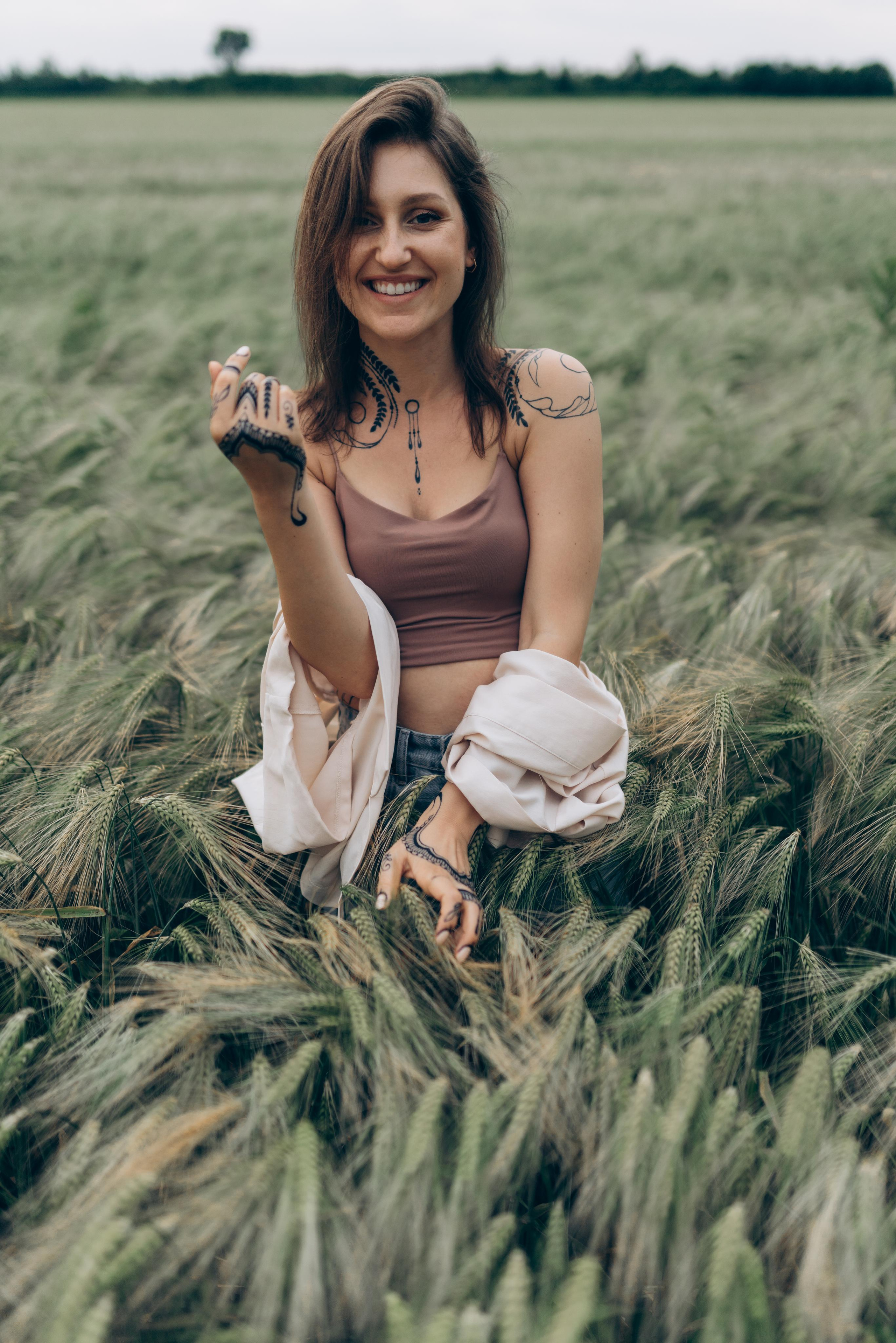 Evelyn & Safi — jagua and henna bodyart. Photography and bodyart in Cologne — Sylvette Loda