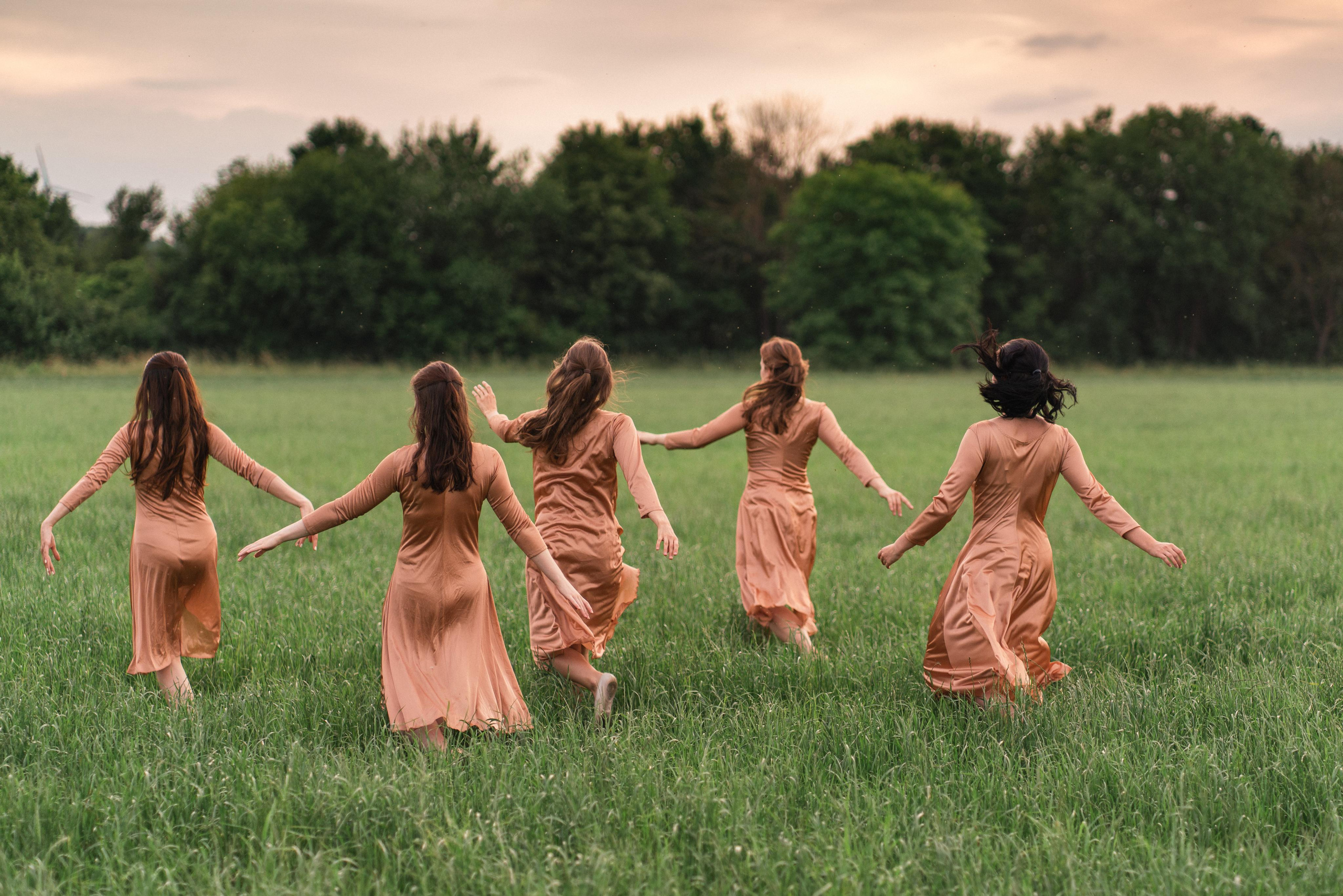 Sunset with Ballett Releve. Fotografie und Henna Kunst in Köln — Sylvette Loda