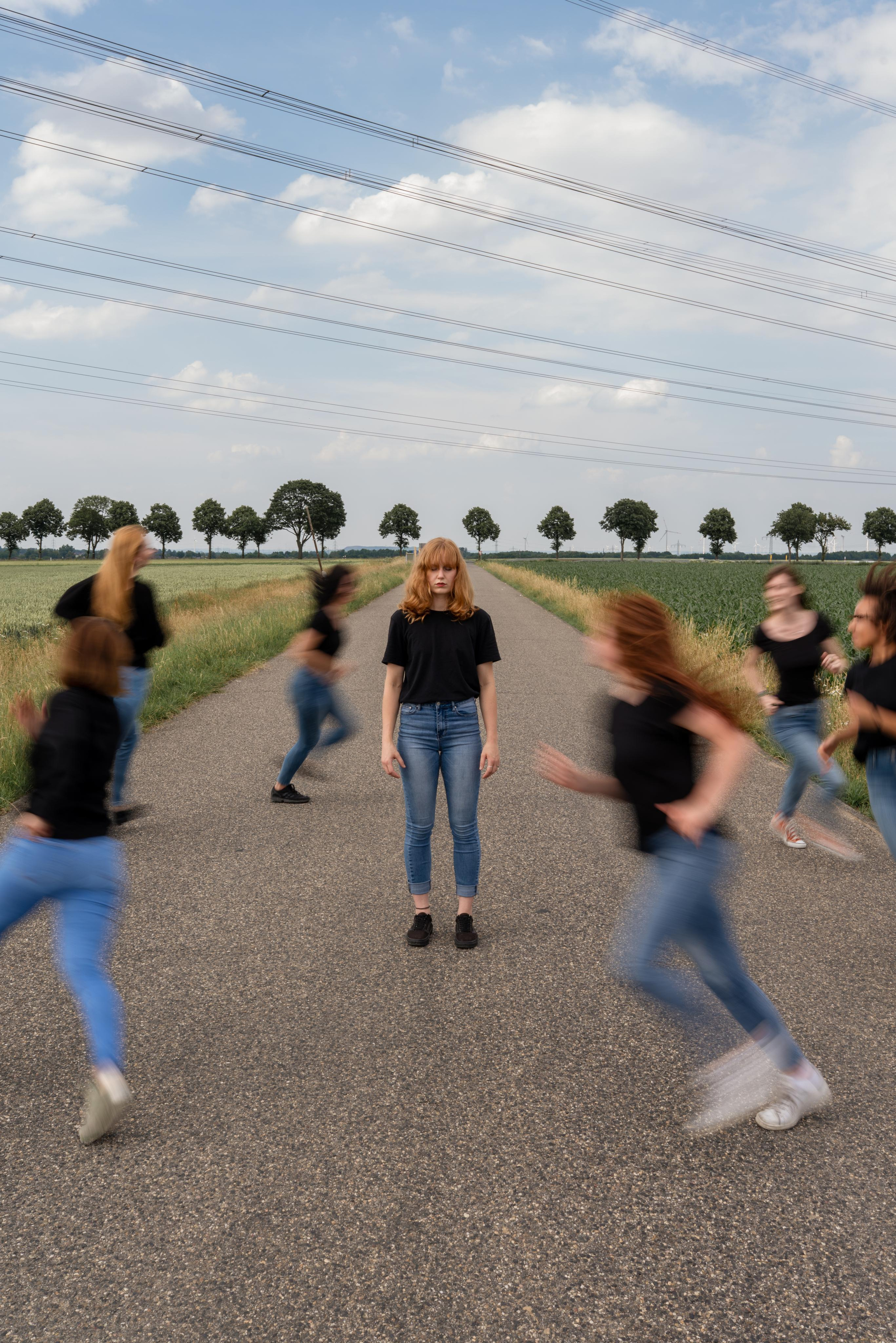 Ballett Releve — Toxic. Photography and bodyart in Cologne — Sylvette Loda