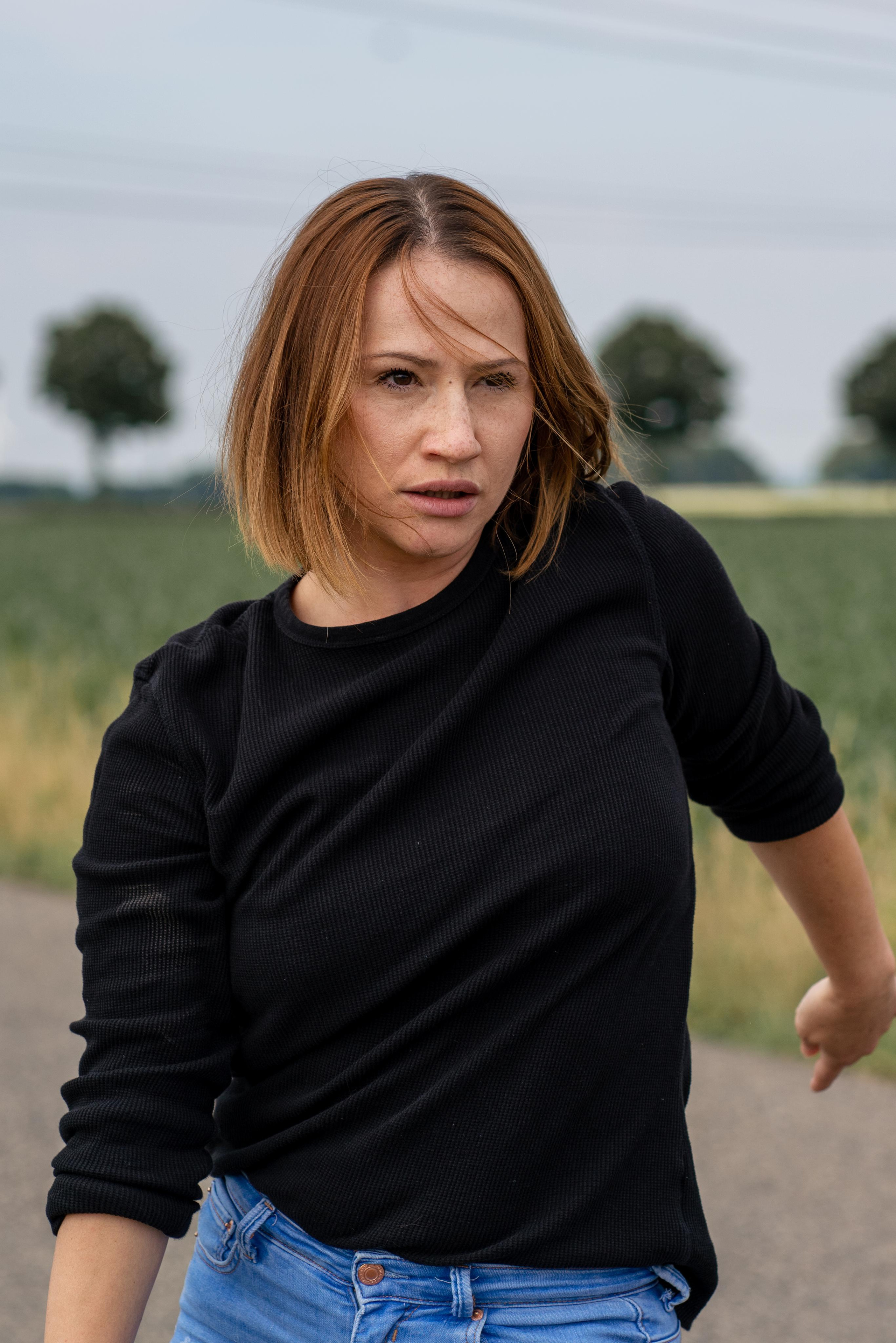 Ballett Releve — Toxic. Photography and bodyart in Cologne — Sylvette Loda