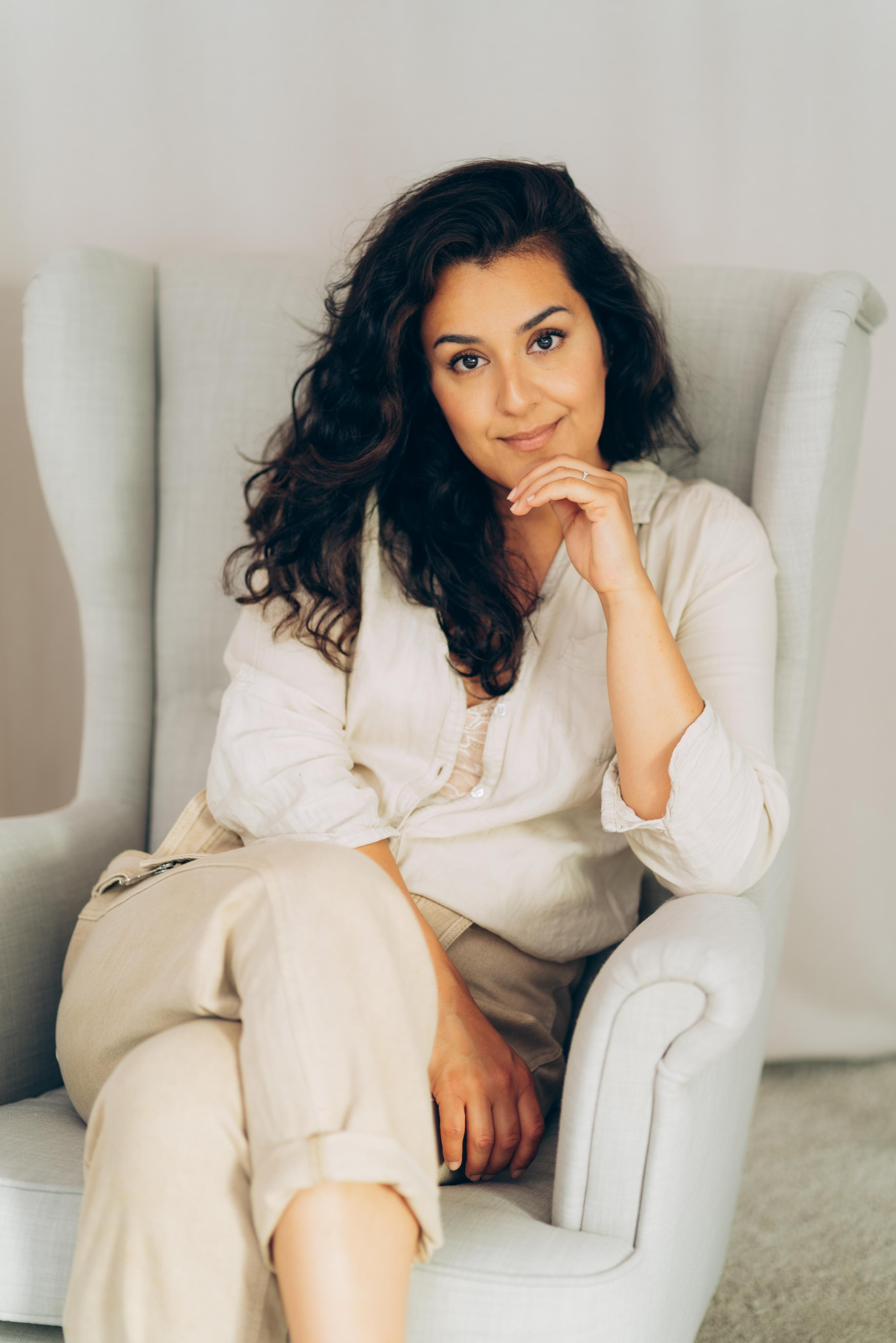 The artist Bahareh. Fotografie und Henna Kunst in Köln — Sylvette Loda