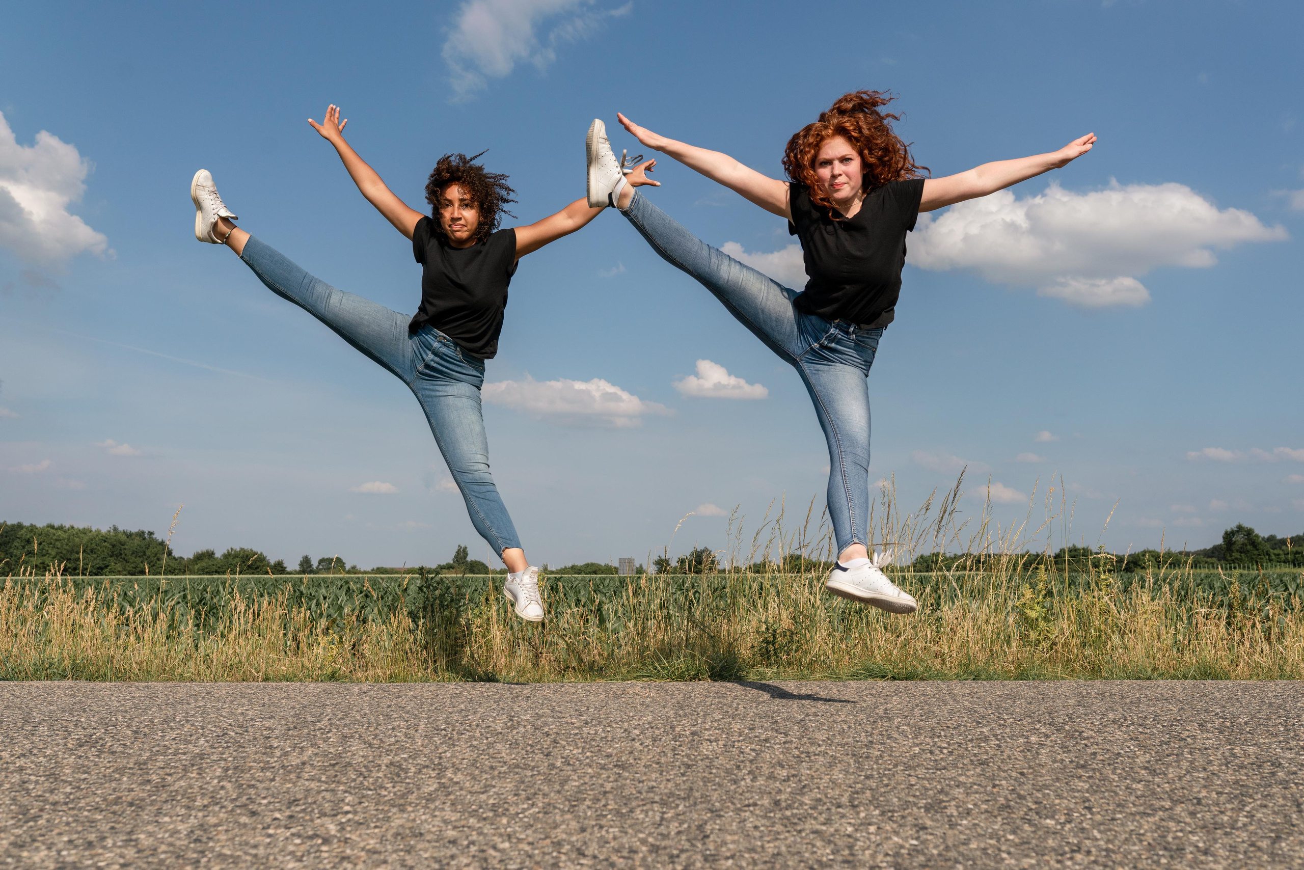 Ballett Releve — Toxic. Photography and bodyart in Cologne — Sylvette Loda