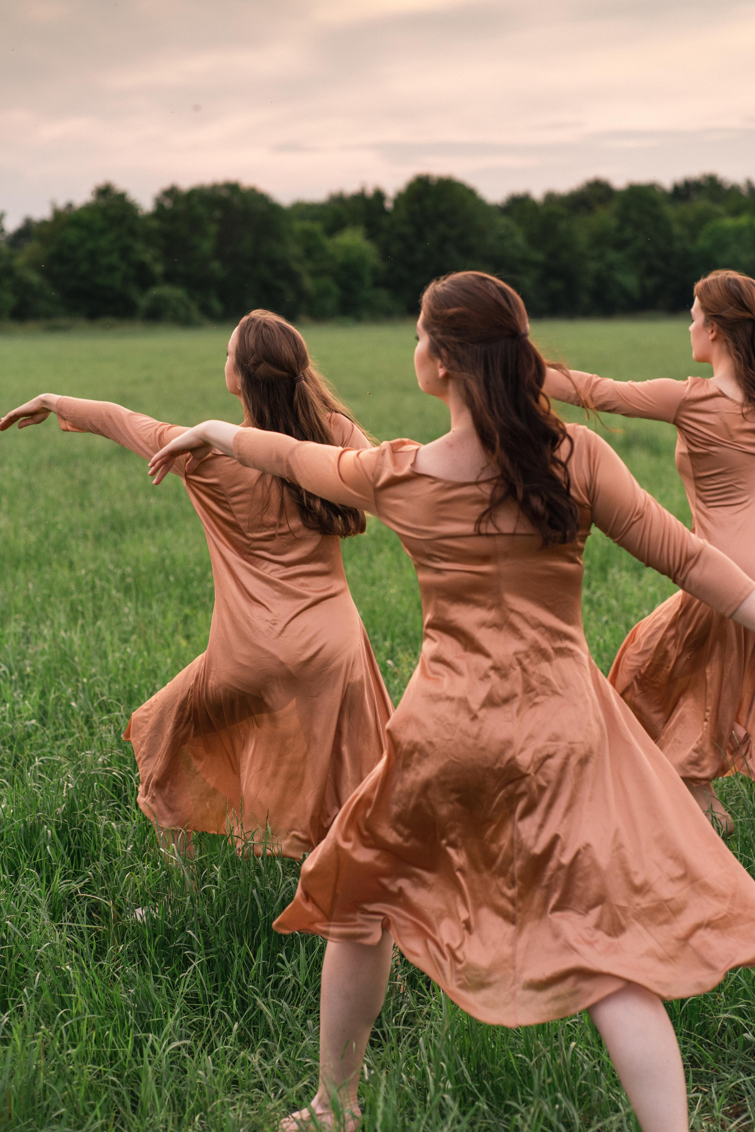 Sunset with Ballett Releve. Fotografie und Henna Kunst in Köln — Sylvette Loda