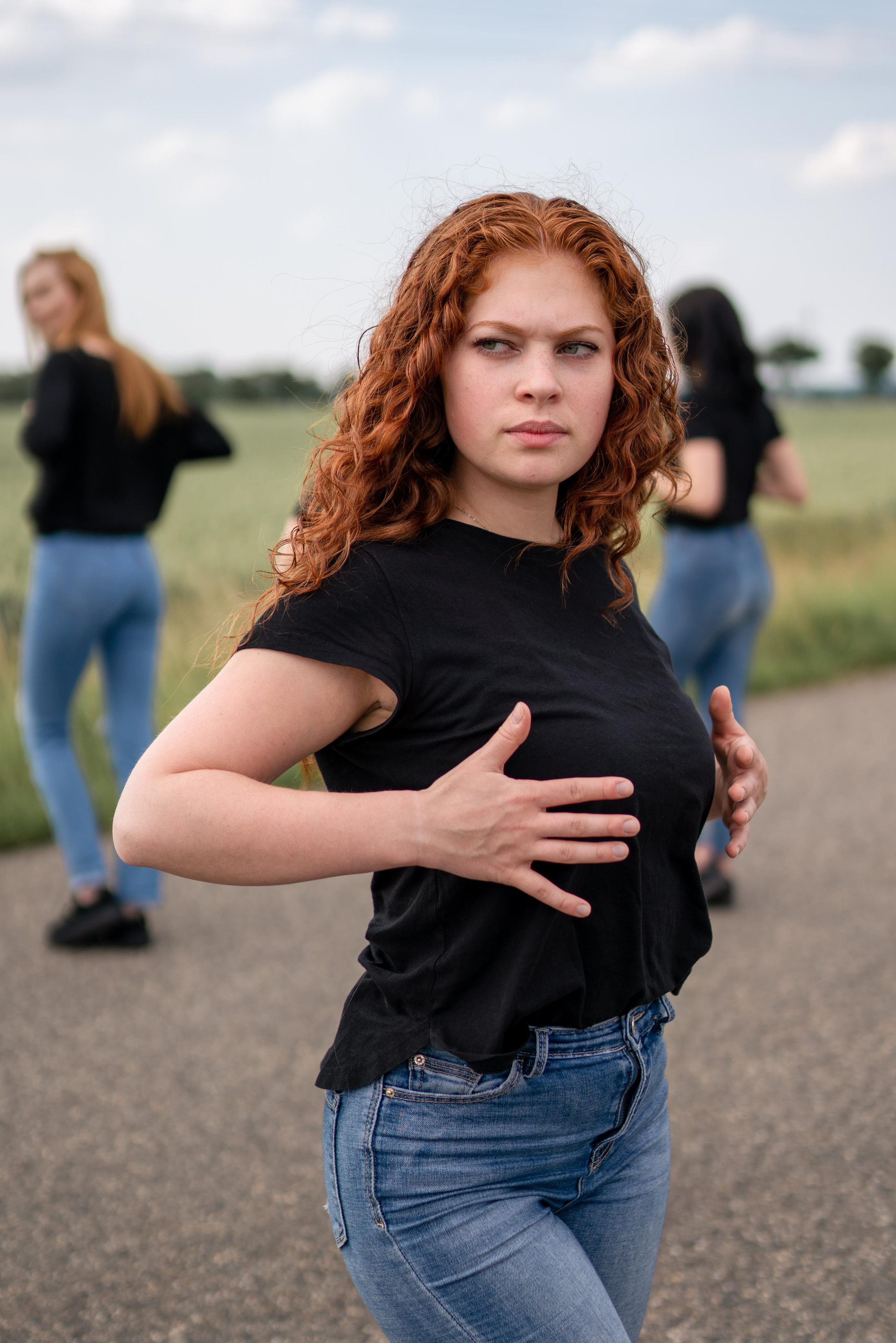 Ballett Releve — Toxic. Photography and bodyart in Cologne — Sylvette Loda