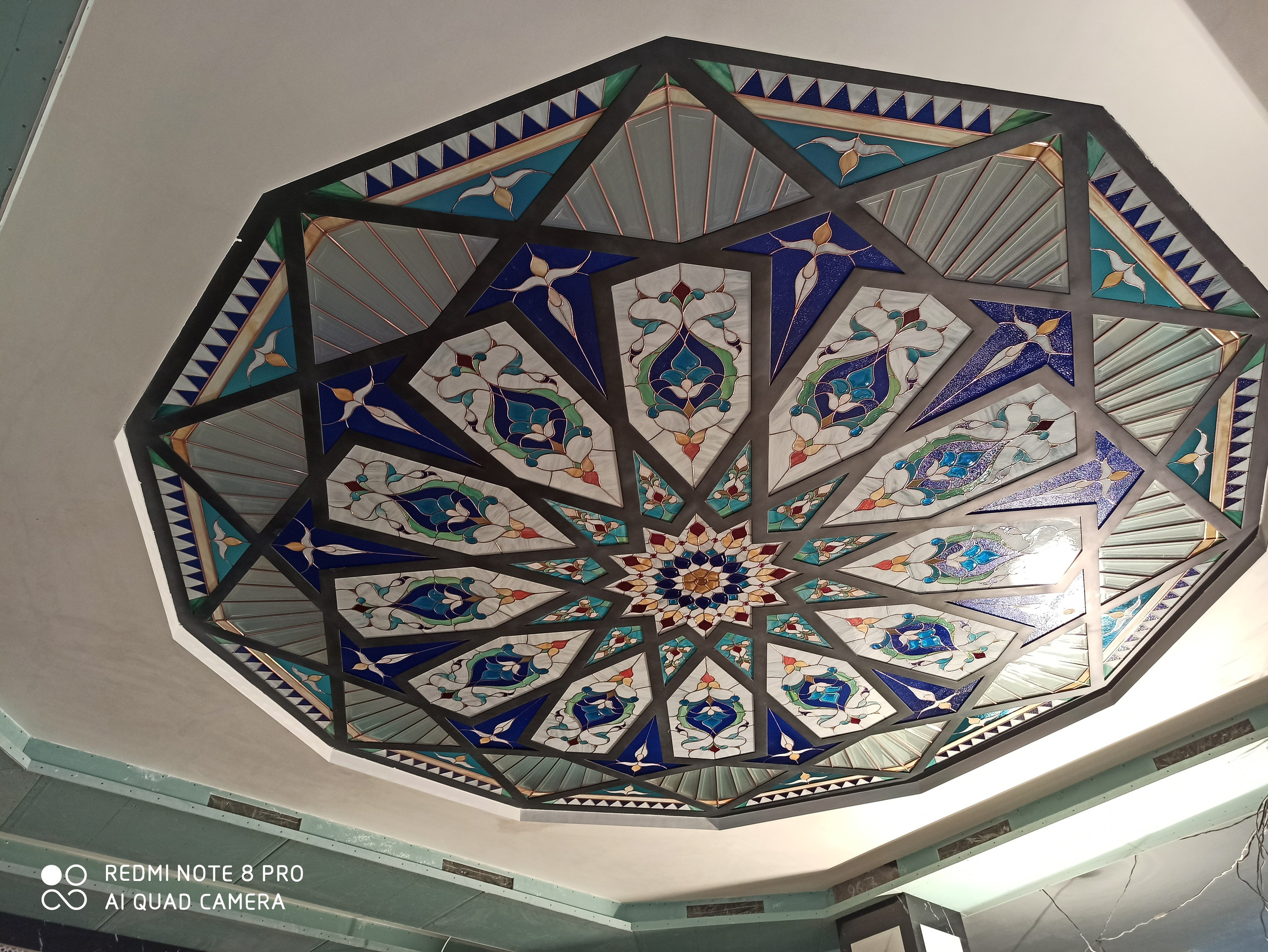 La Vitrage UAE. Professional Artist, teacher of art, Artistic Photographer In Dubai (U