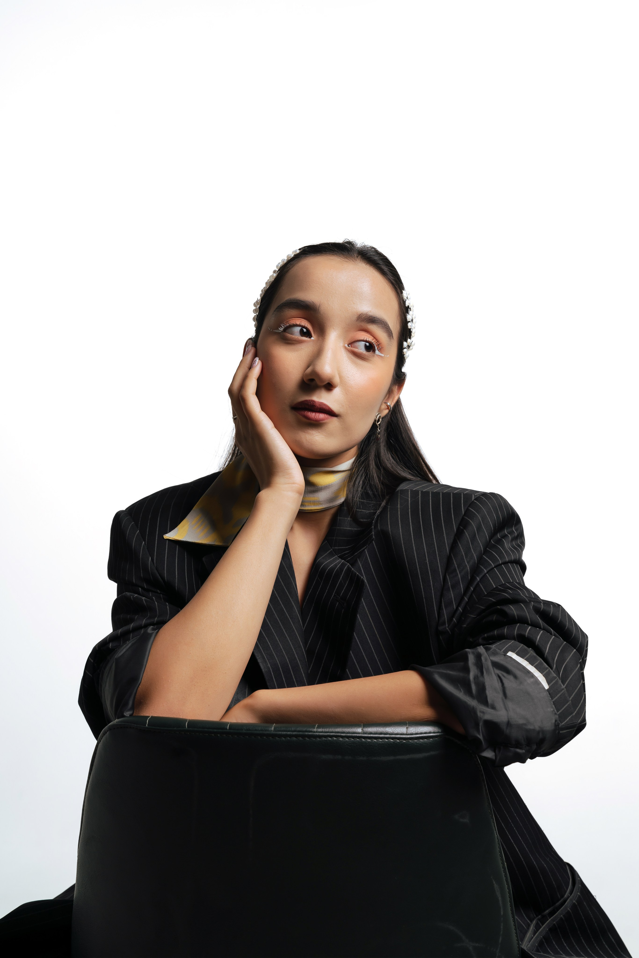 Бизнес-портрет на циклораме в Ташкенте. Фотограф в Узбекистане и Самарканде Джасур Марупов