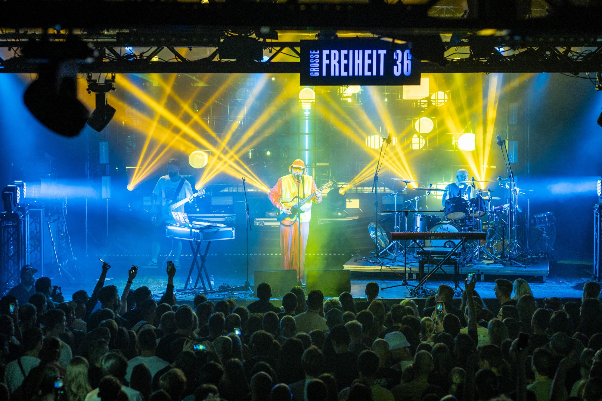 Noise MC. Dmitrii Lukinykh | Visuelles Storytelling & Cinematische Fotografie in Hamburg