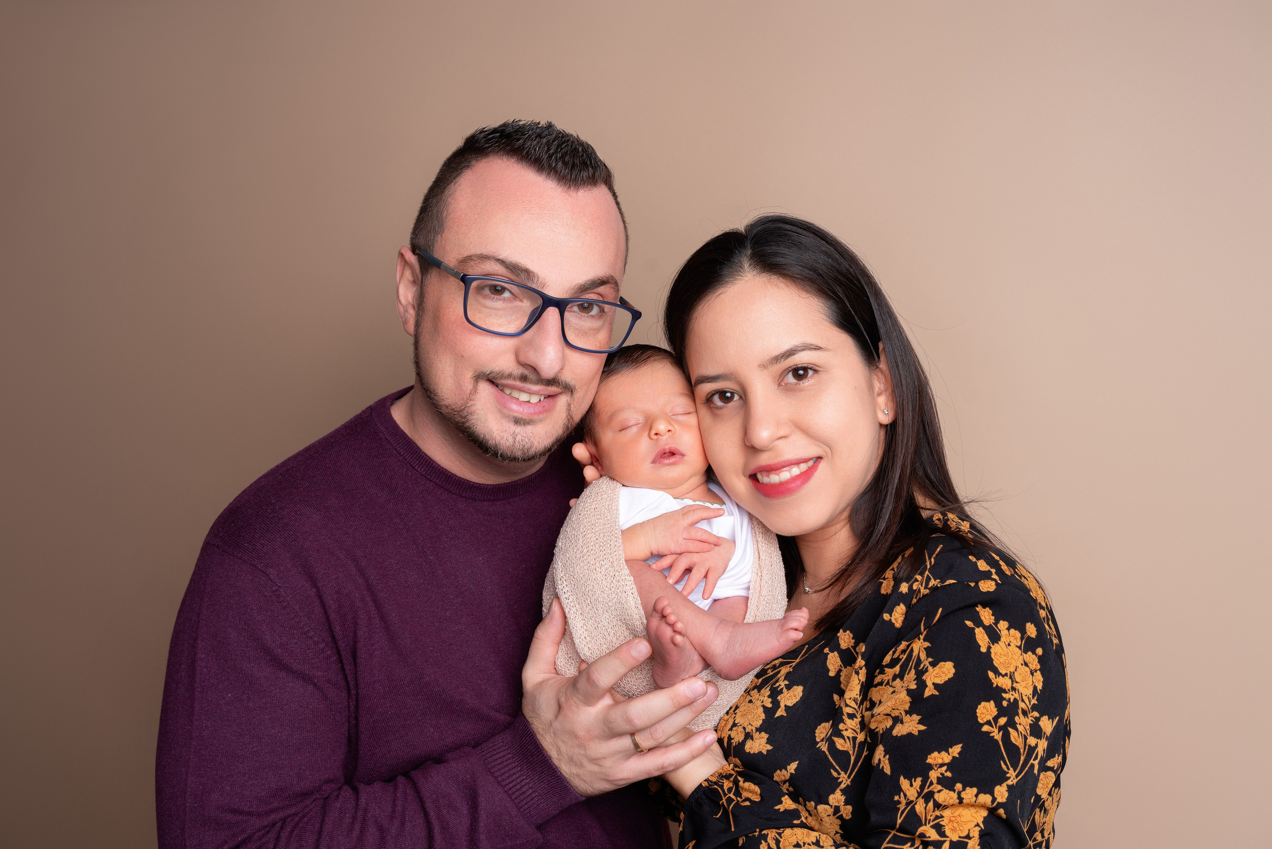 Salvatore. Neugeborenenfotografin und Retoucher in Augsburg Nastassia Schneider