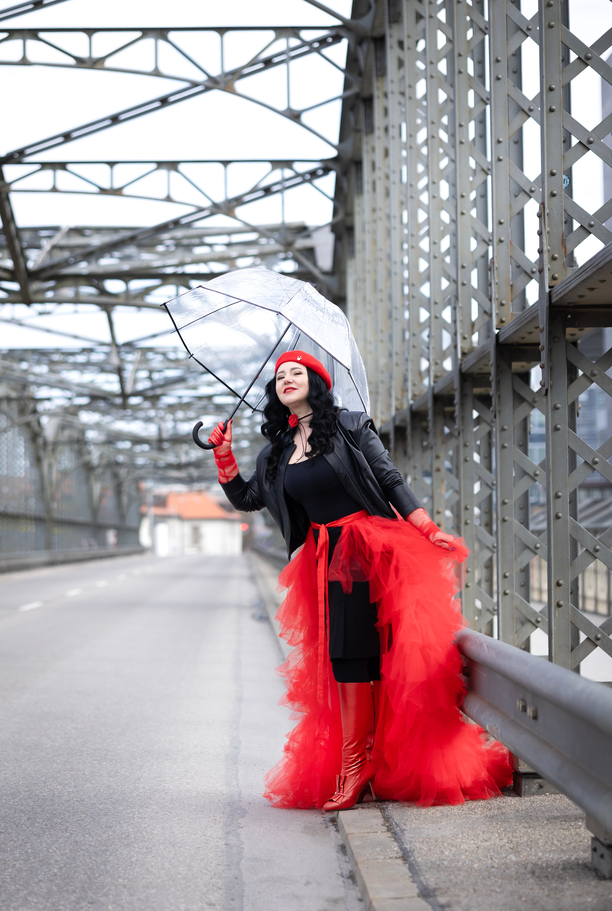 Balloons and red skirt. Фотограф в Мюнхене