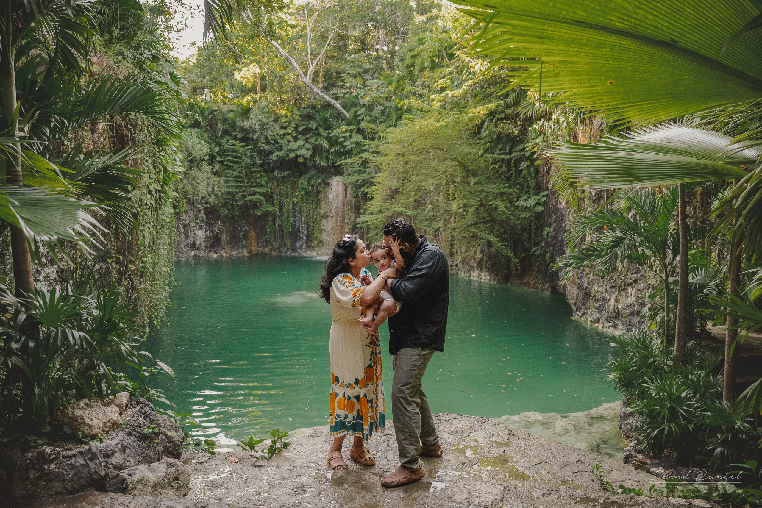 Family & Life Style Portfolio. Destination wedding photographer based in Cancun and Riviera Maya with service worldwide