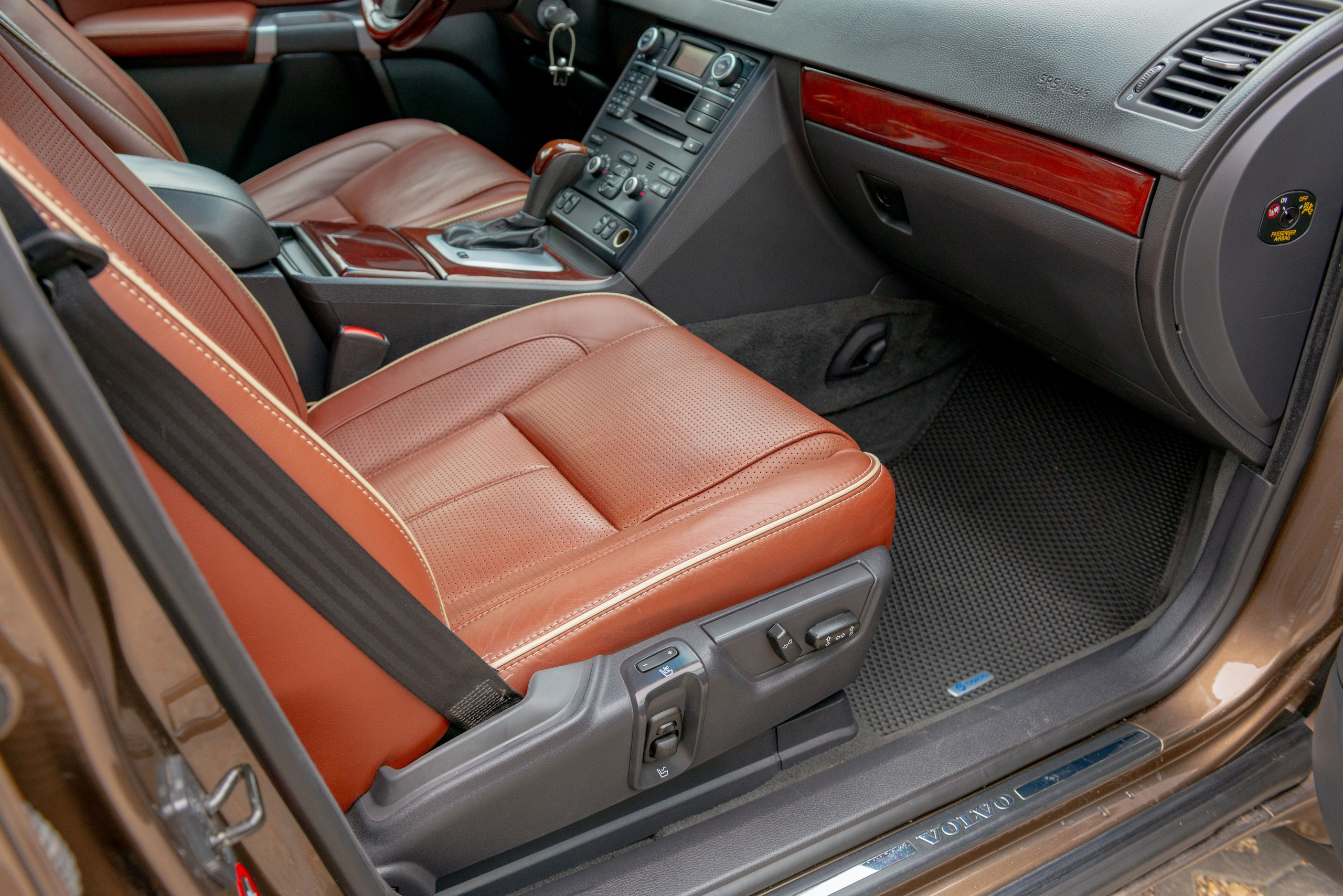 Фотосъемка автомобиля Volvo XC90. ФОТОГРАФ МЕКСИКА КИНТАНА-РОО