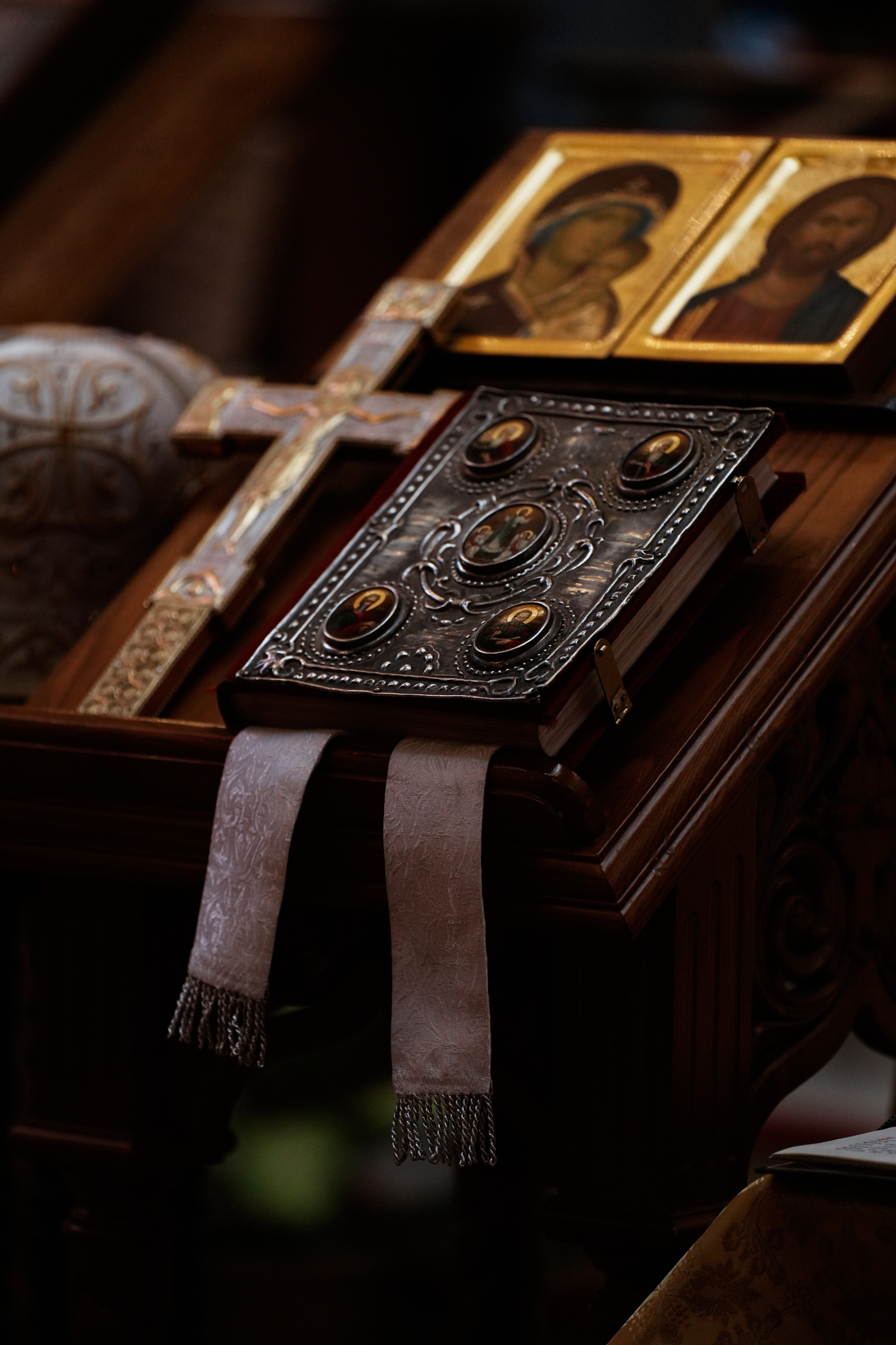 Orthodox Wedding at the Holy Virgin Cathedral on Geary St — Traditional Ceremony & Documentary Photography. Bay Area Life | Event, Wedding & Commercial Photography Agency