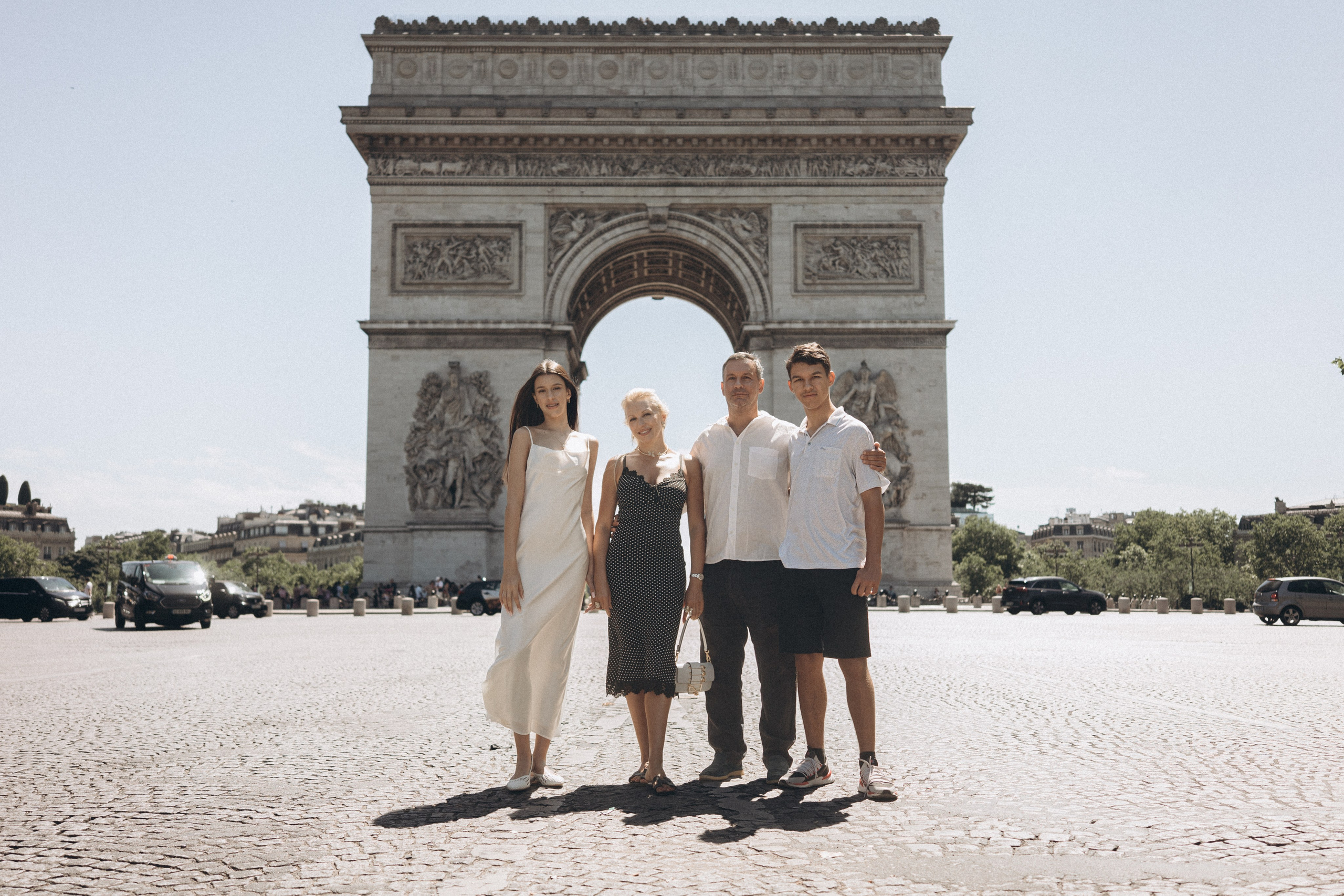 Paris à quatre. Photographe à Paris — portraits et mariages | Olia Sheb